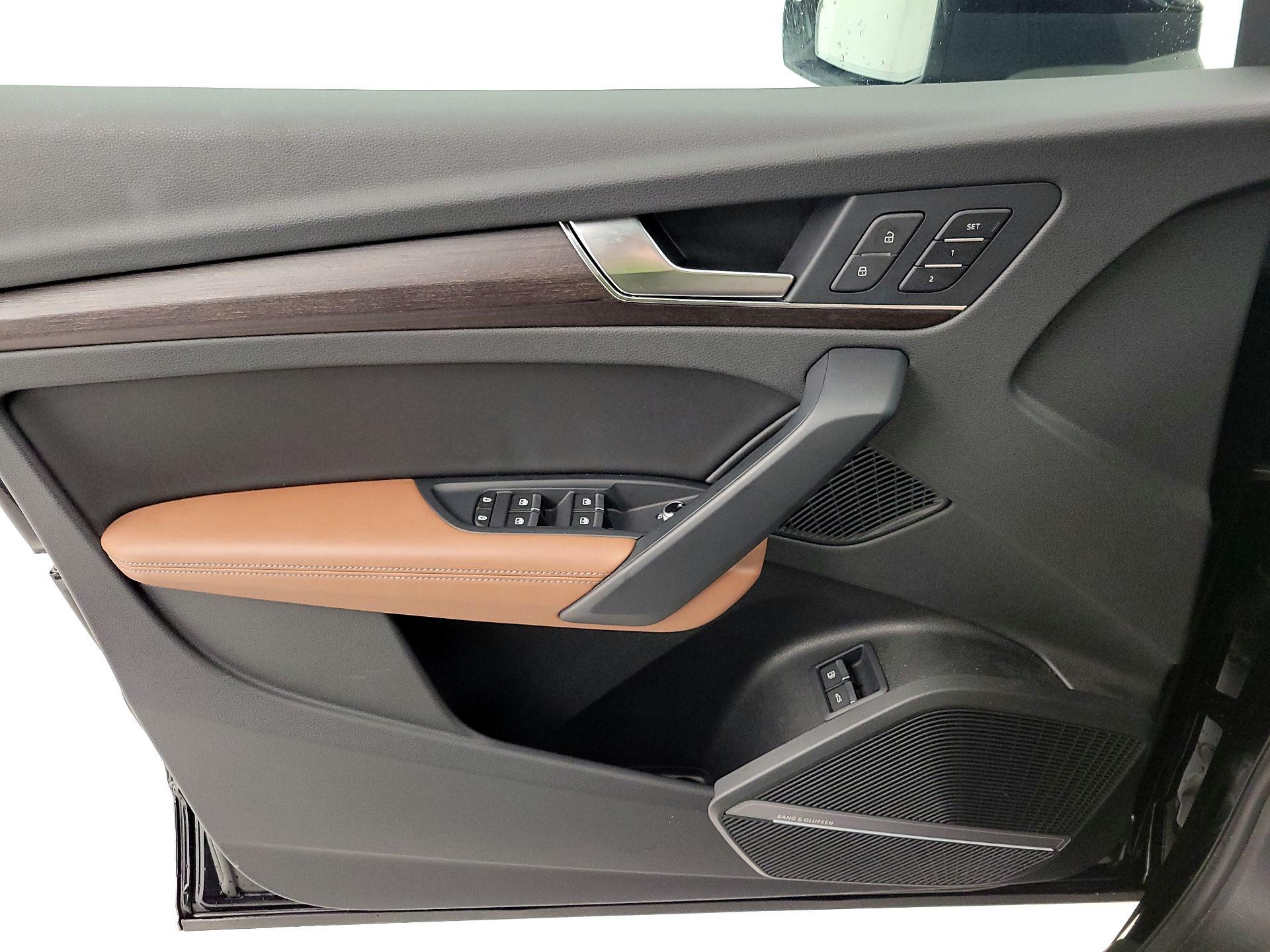 Thumbnail: 2022 Audi Q5 - 12