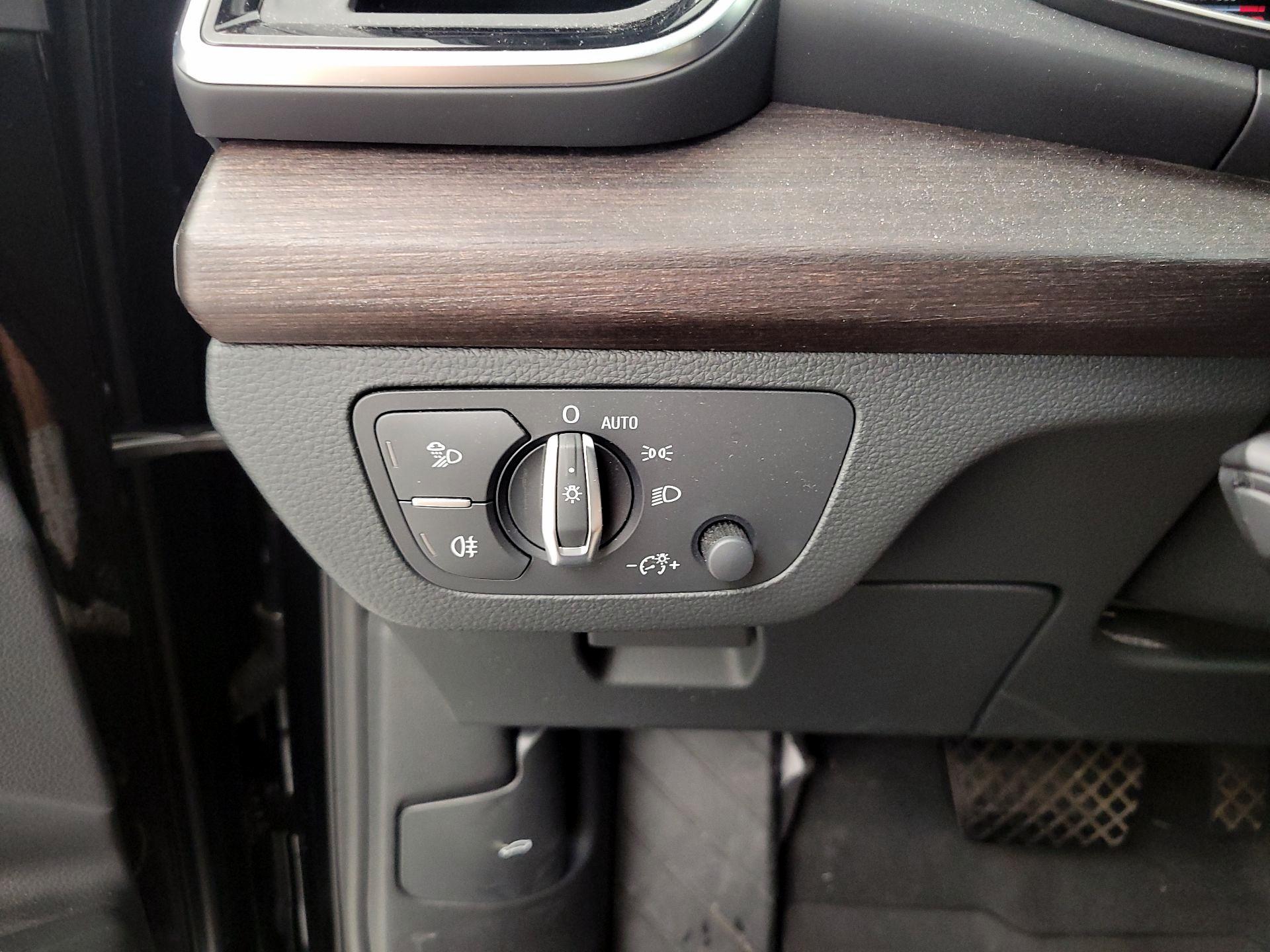 Thumbnail: 2022 Audi Q5 - 13