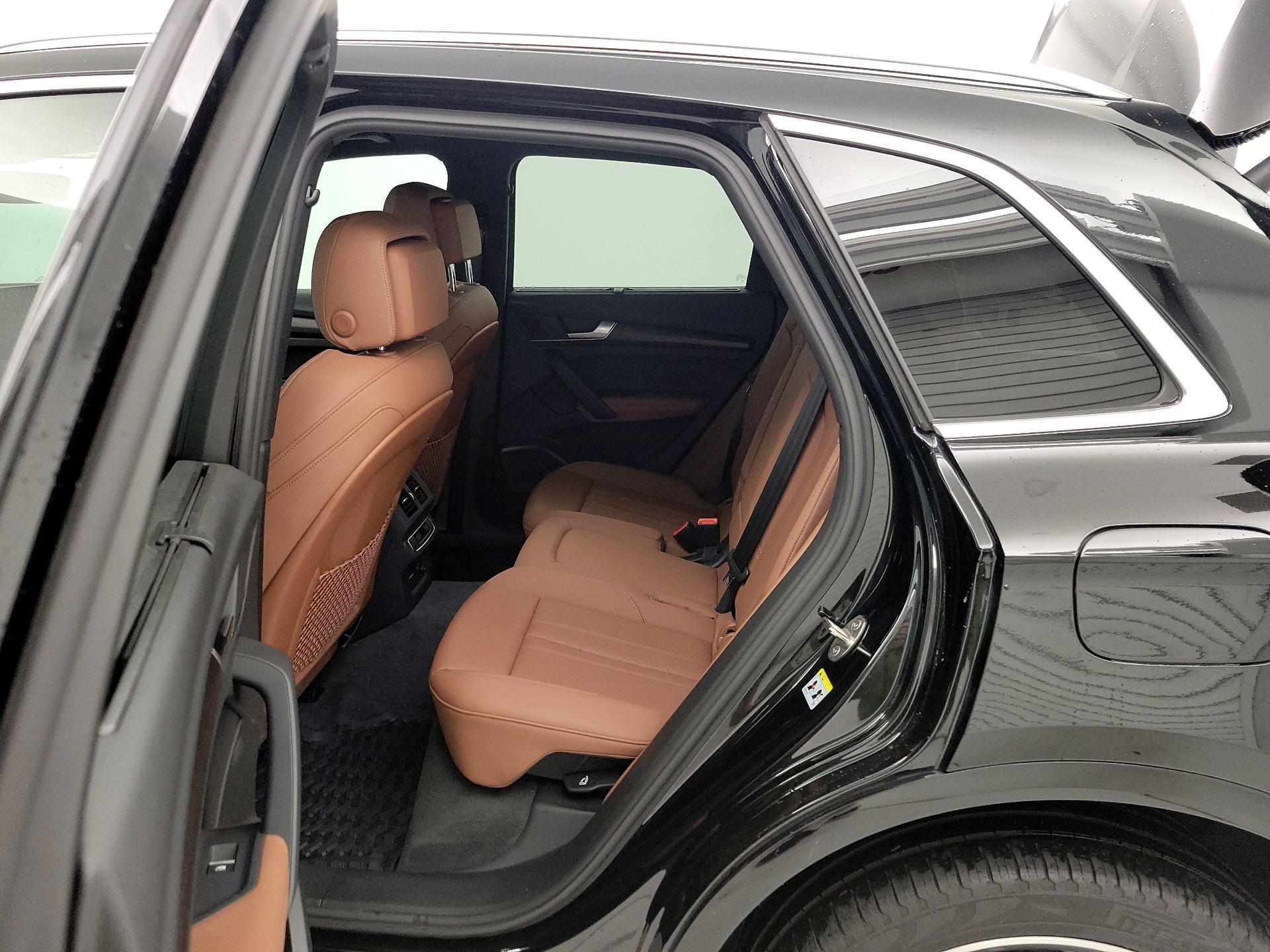 Thumbnail: 2022 Audi Q5 - 20