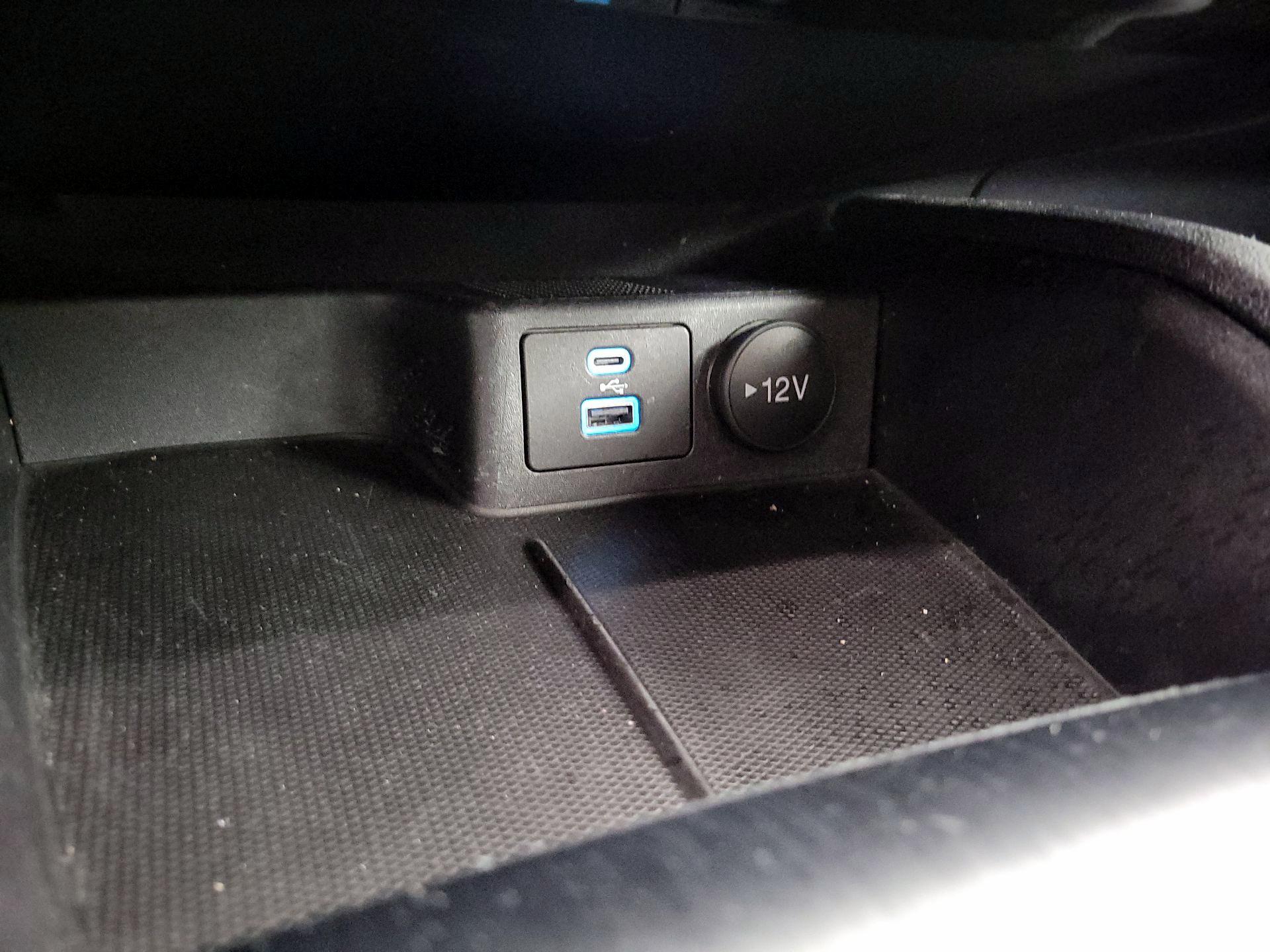 Thumbnail: 2022 Ford Escape - 18