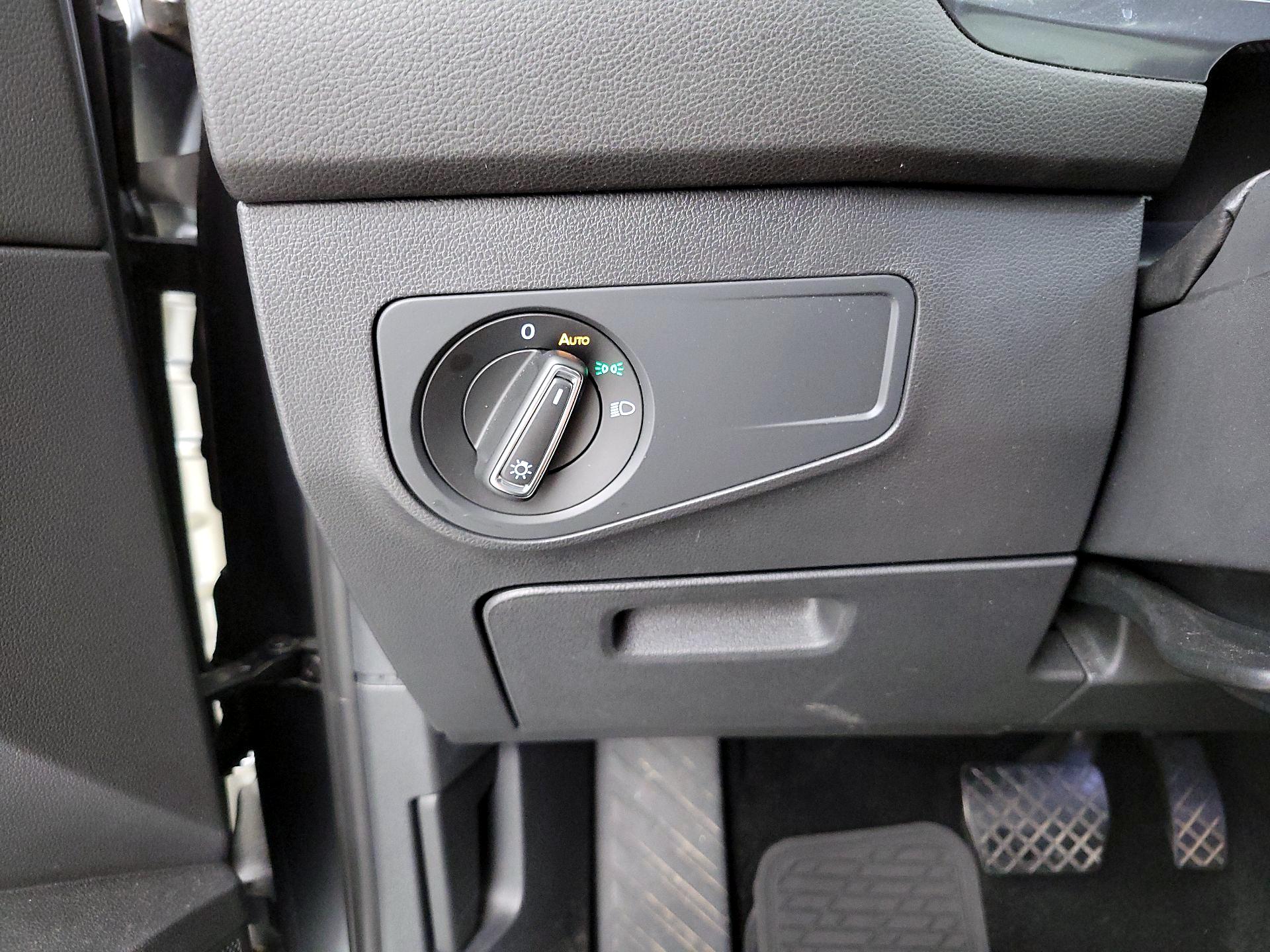 Thumbnail: 2023 Volkswagen Tiguan - 13