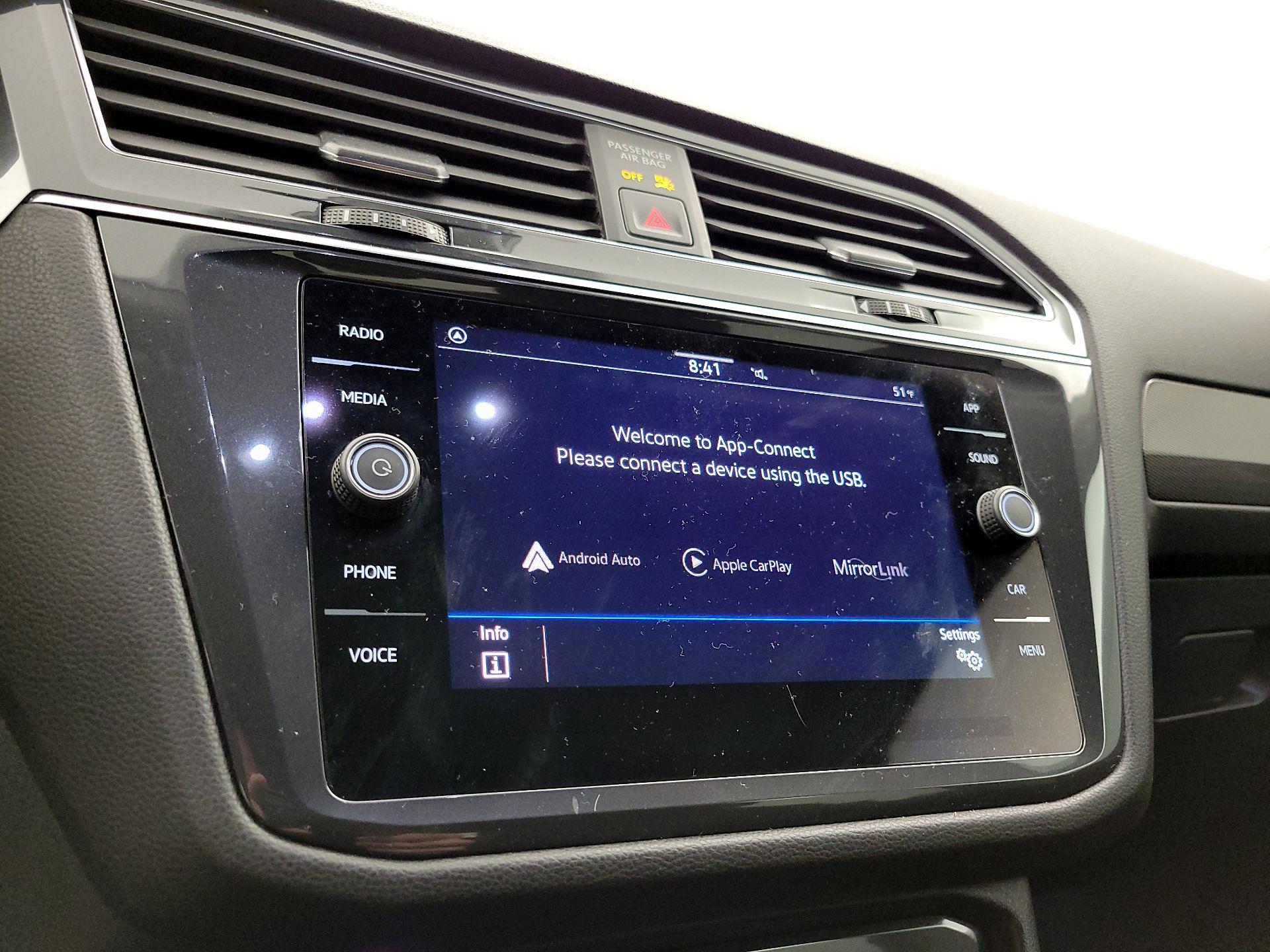 Thumbnail: 2023 Volkswagen Tiguan - 15