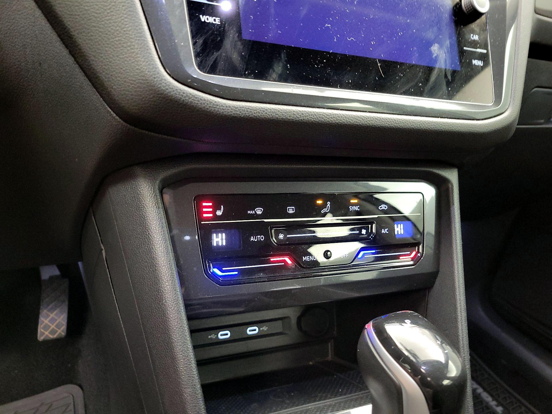 Thumbnail: 2023 Volkswagen Tiguan - 16