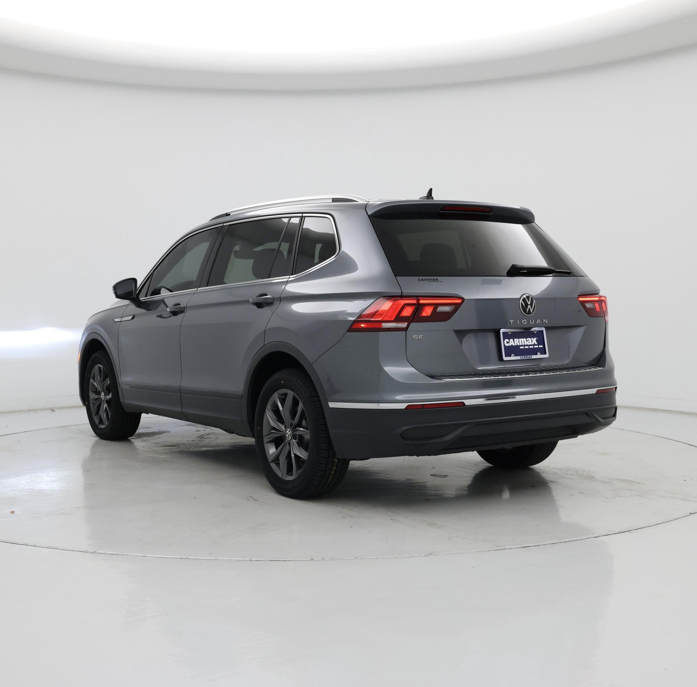 Thumbnail: 2023 Volkswagen Tiguan - 2