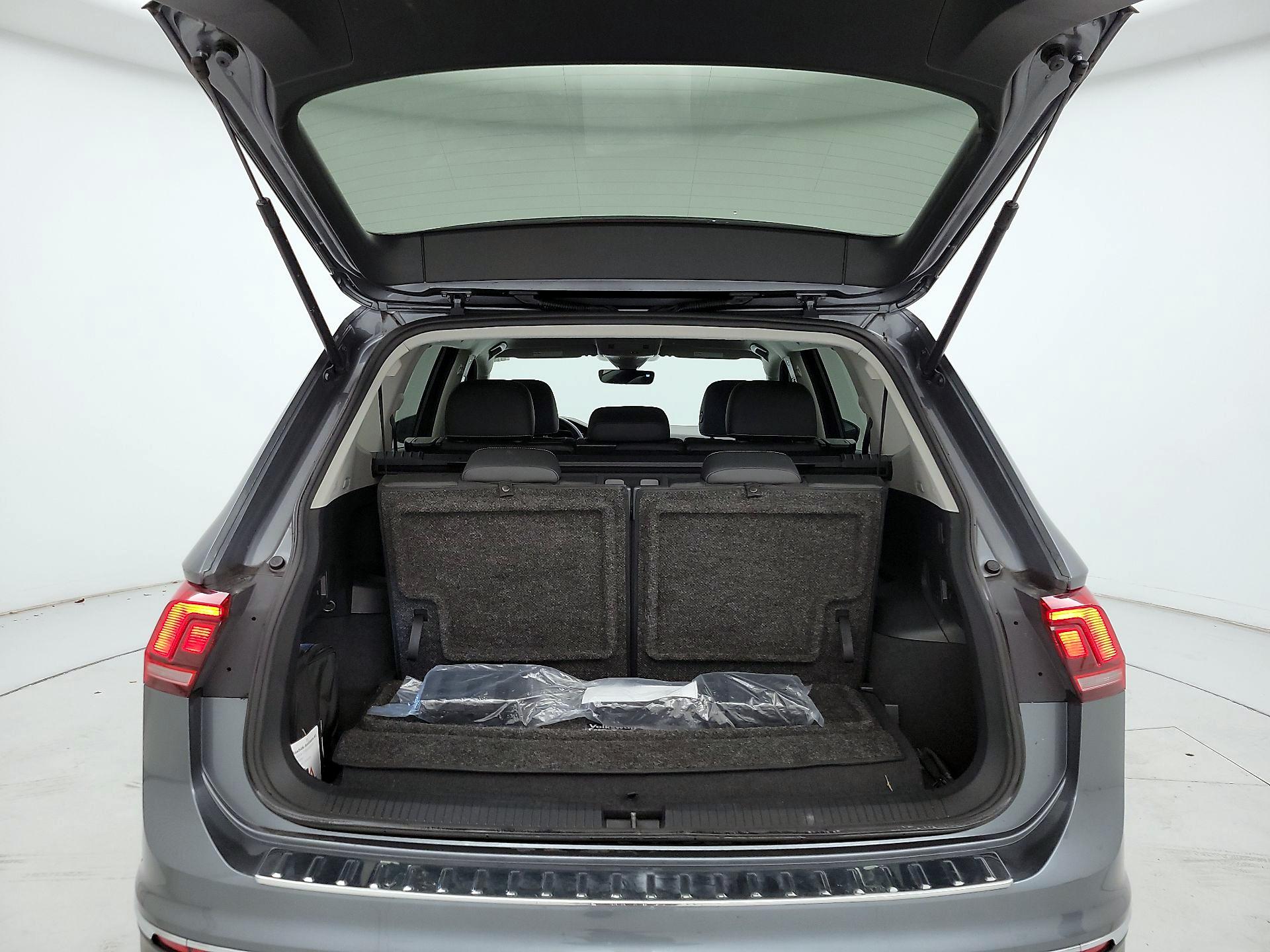 Thumbnail: 2023 Volkswagen Tiguan - 20