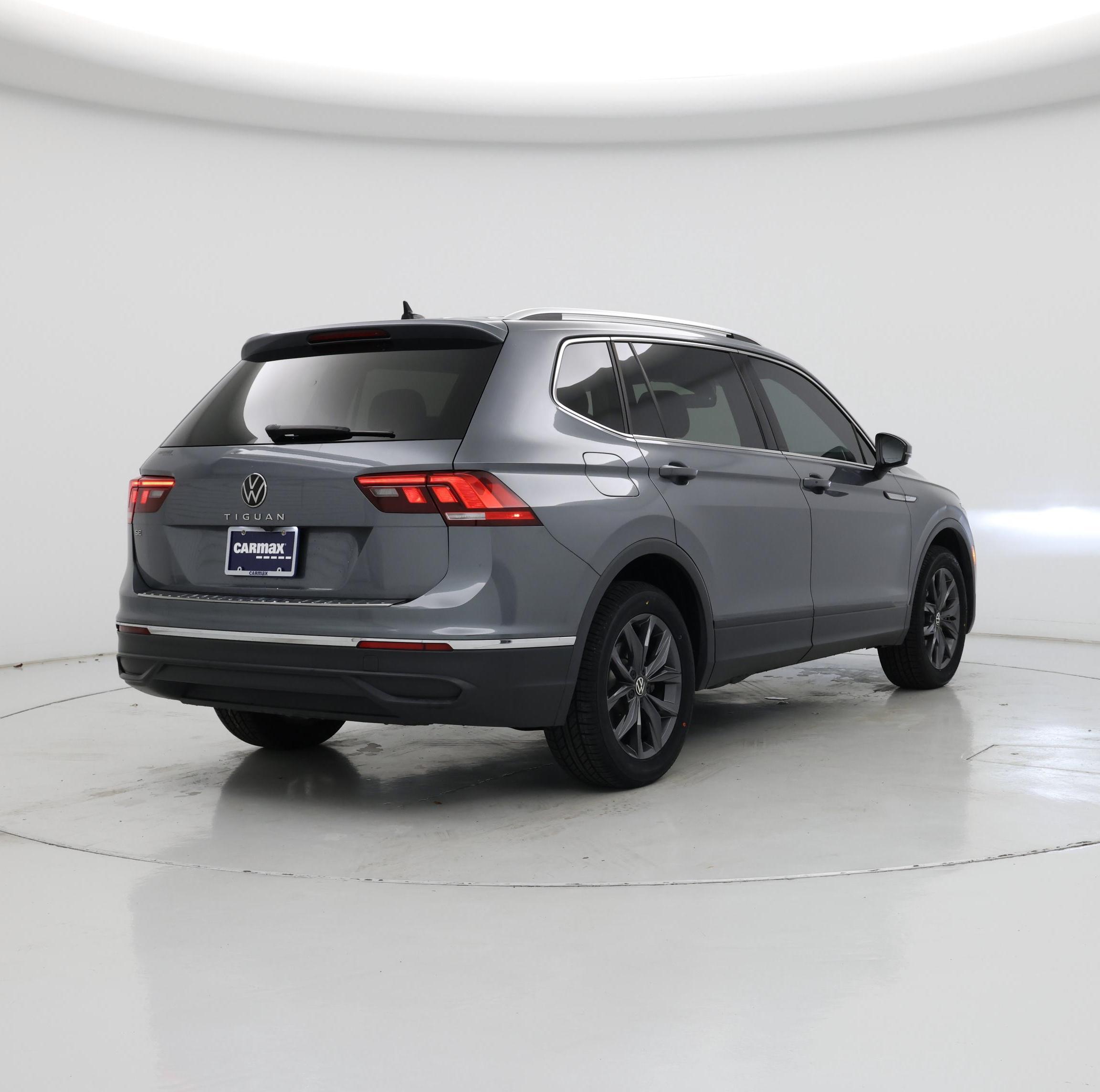 Thumbnail: 2023 Volkswagen Tiguan - 8