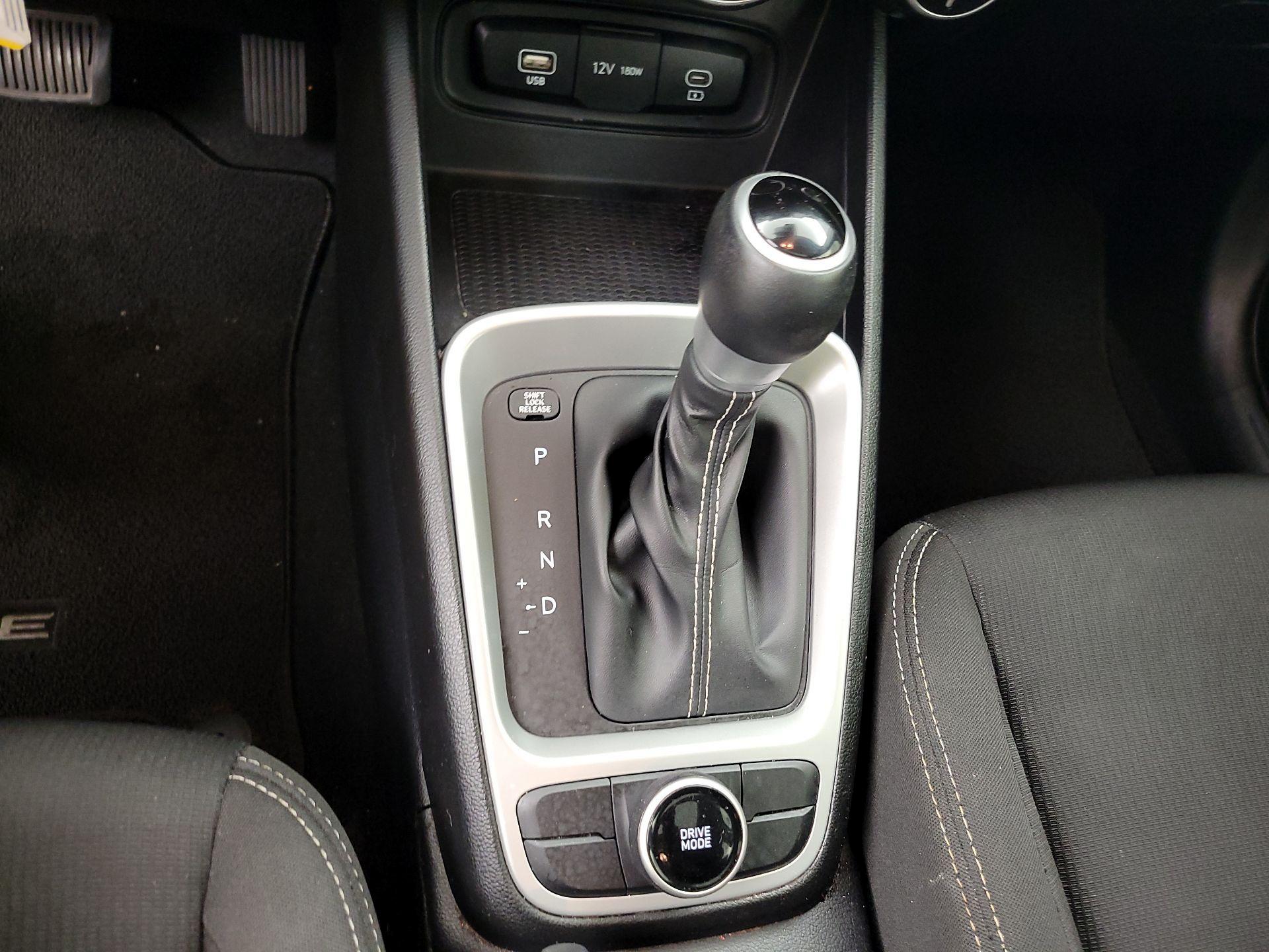 Thumbnail: 2023 Hyundai Venue - 17