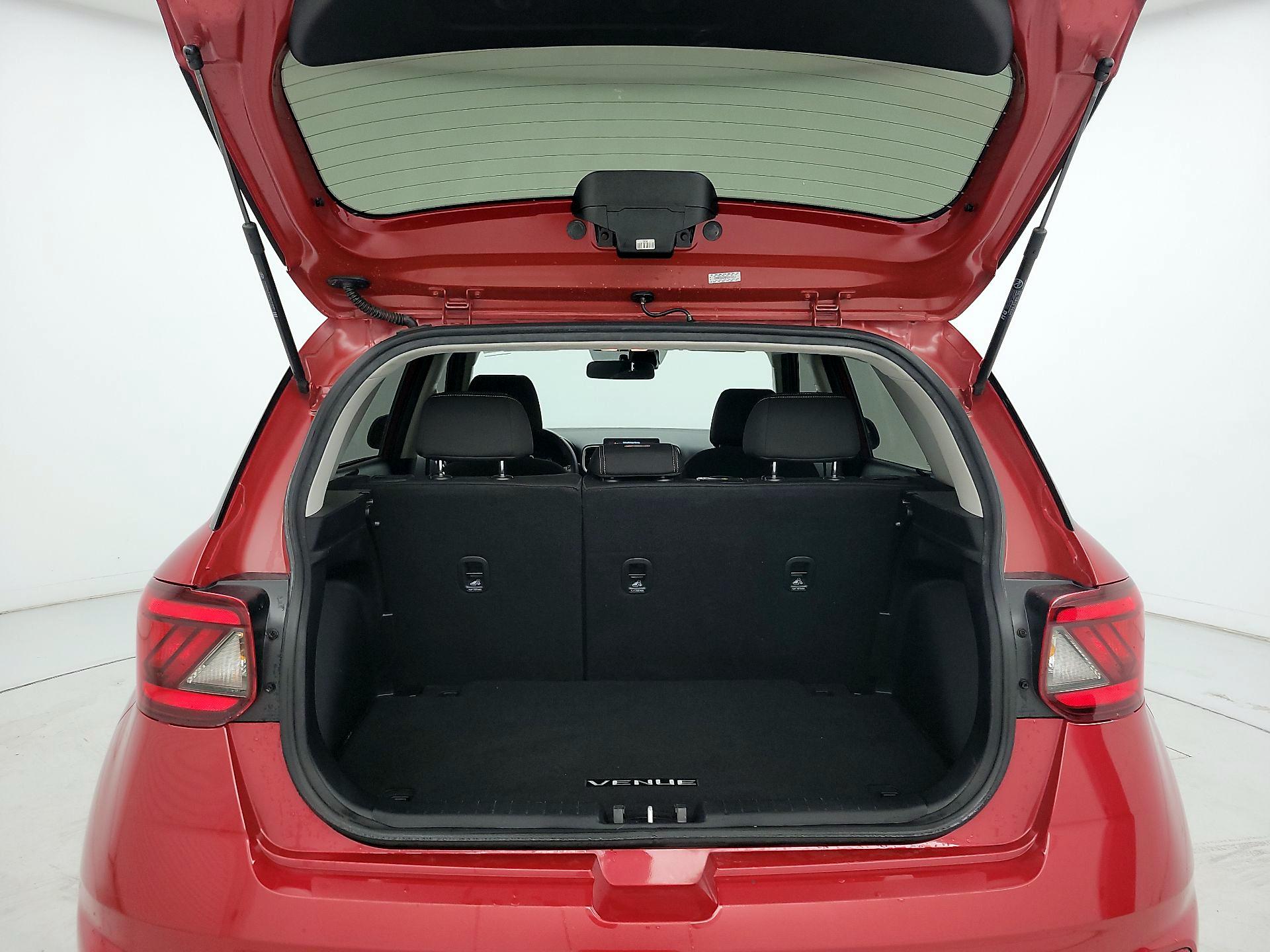 Thumbnail: 2023 Hyundai Venue - 20