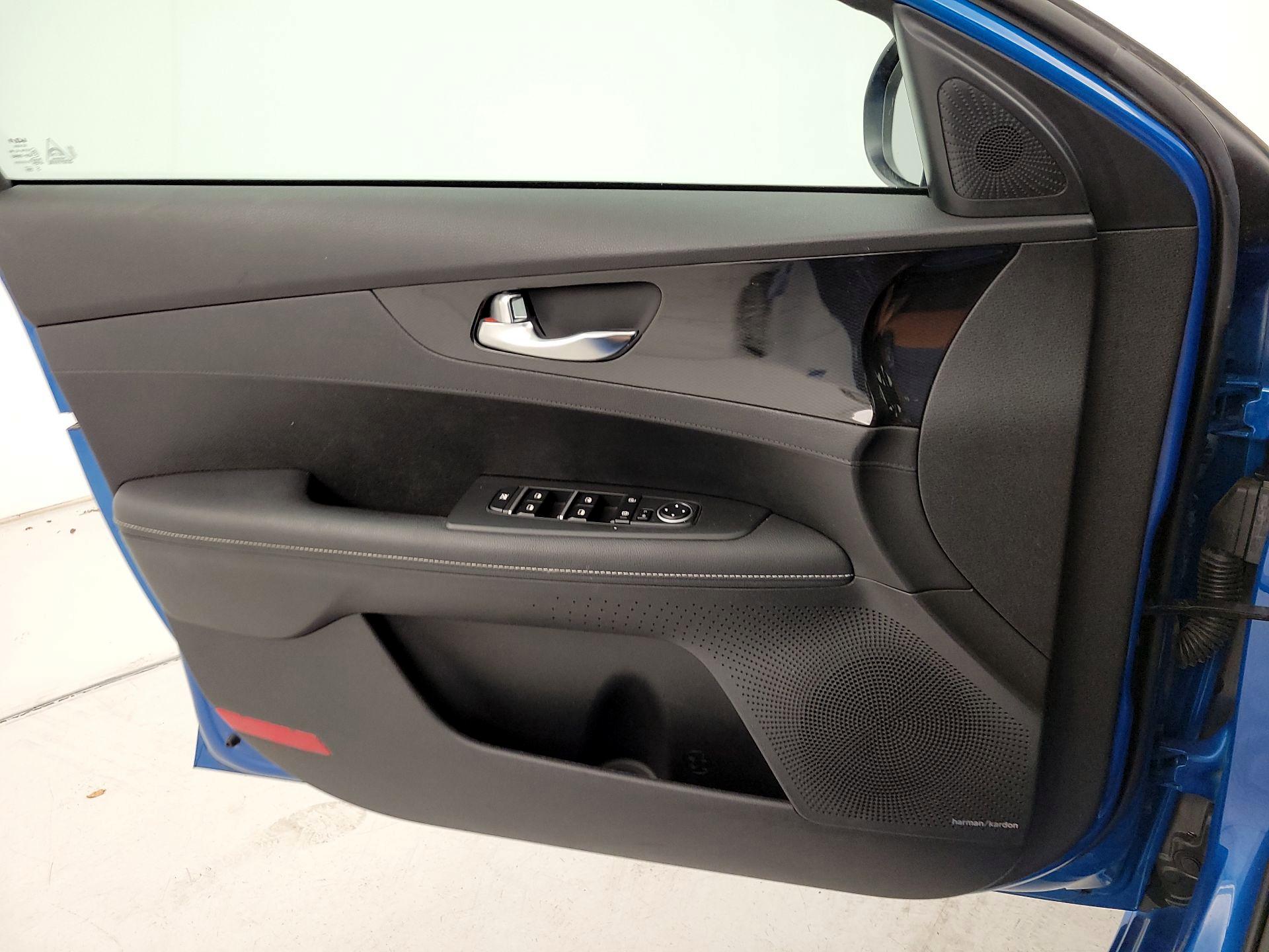 Thumbnail: 2023 Kia Forte - 12