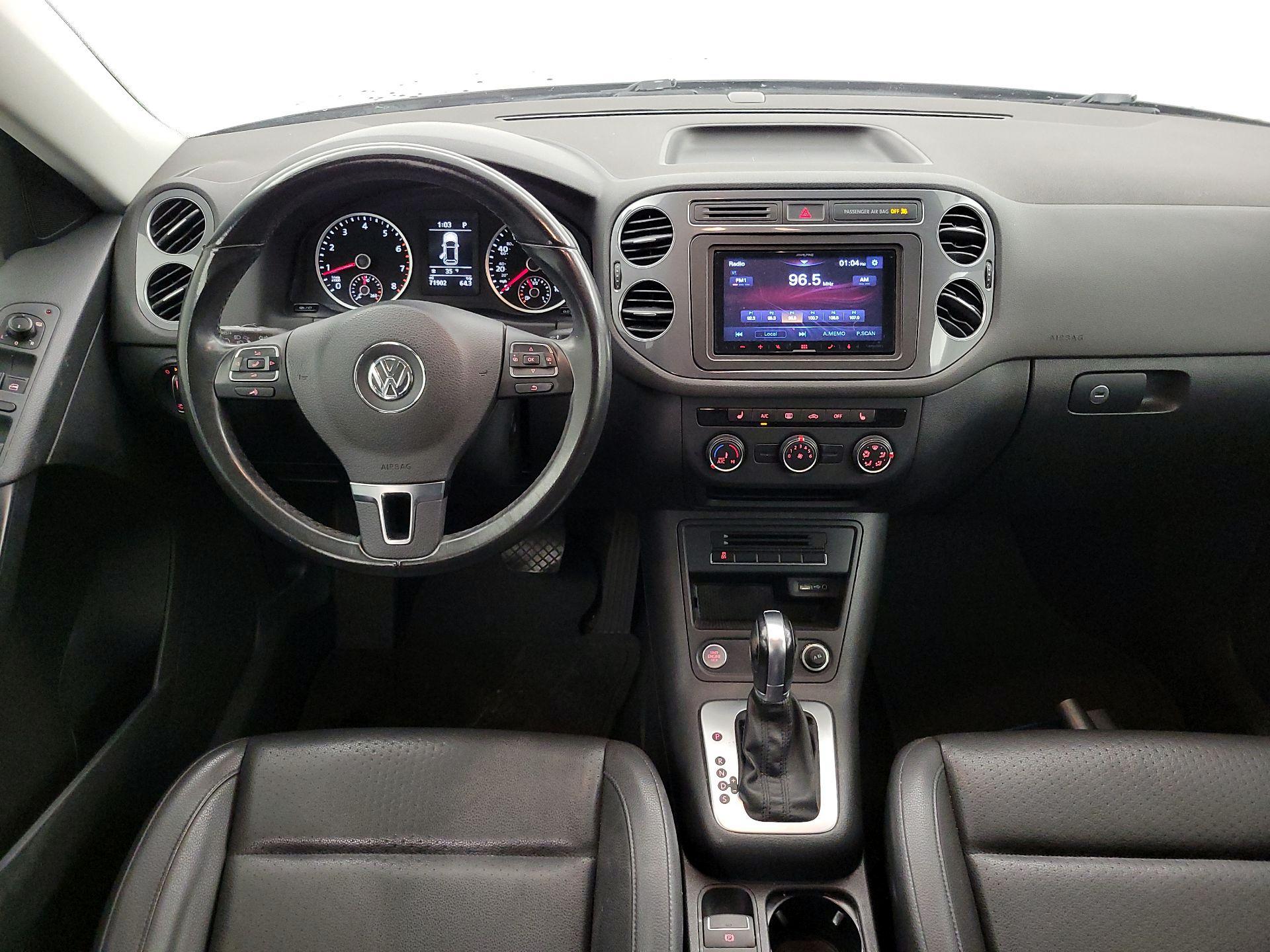 Thumbnail: 2017 Volkswagen Tiguan - 9