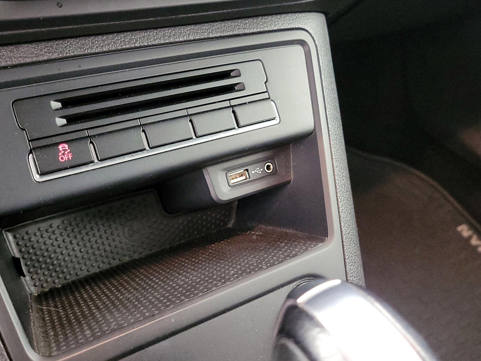 Thumbnail: 2017 Volkswagen Tiguan - 18