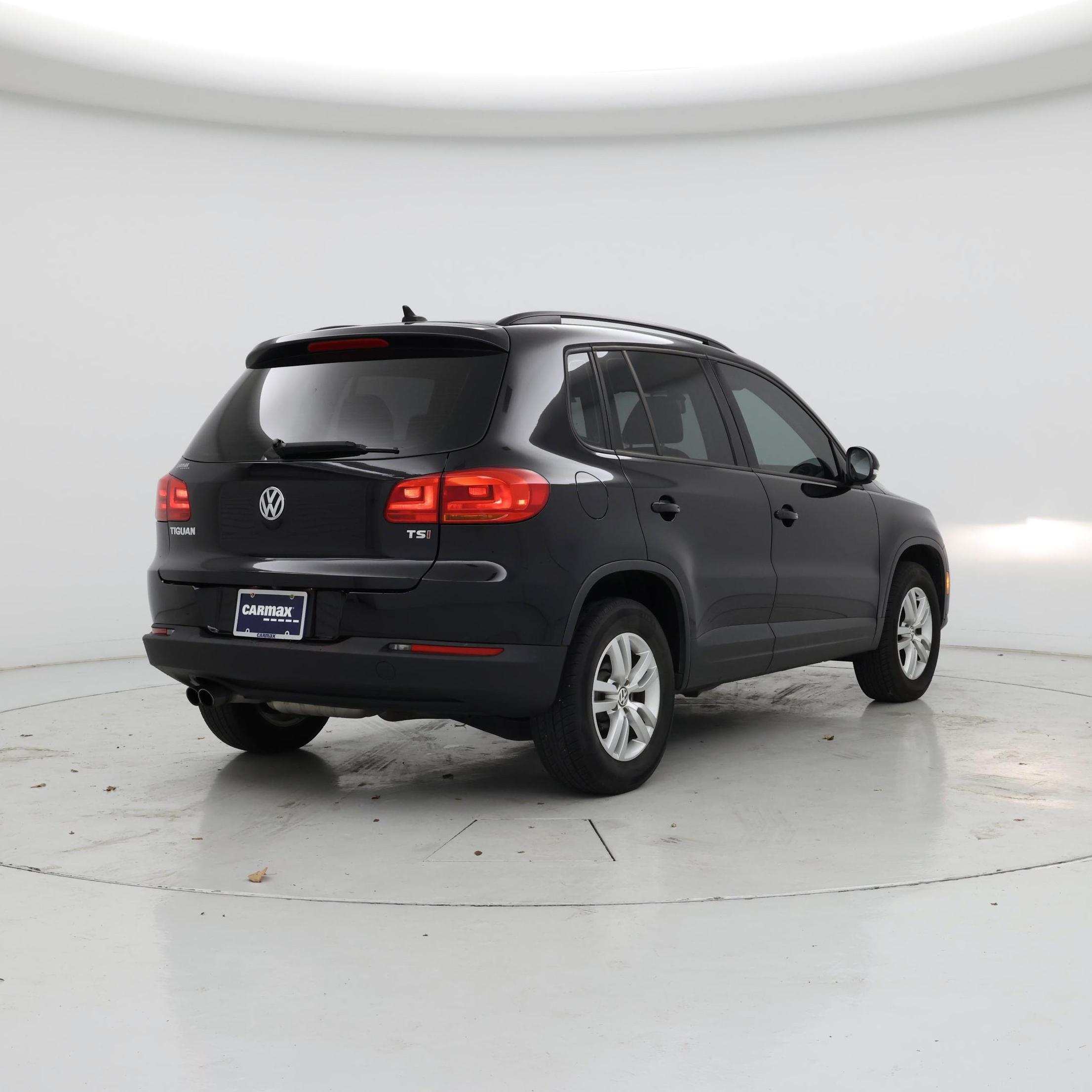 Thumbnail: 2017 Volkswagen Tiguan - 8