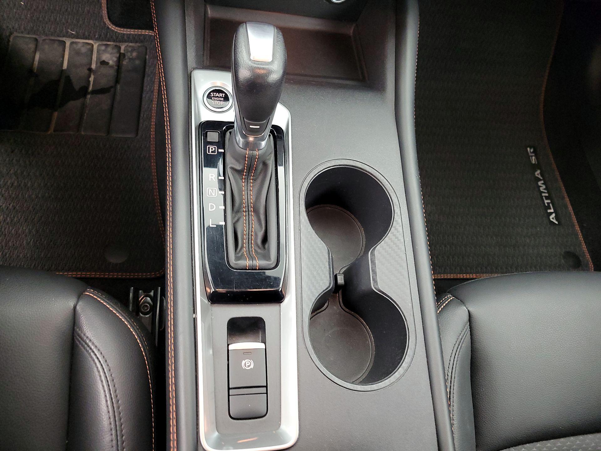 Thumbnail: 2022 Nissan Altima - 17