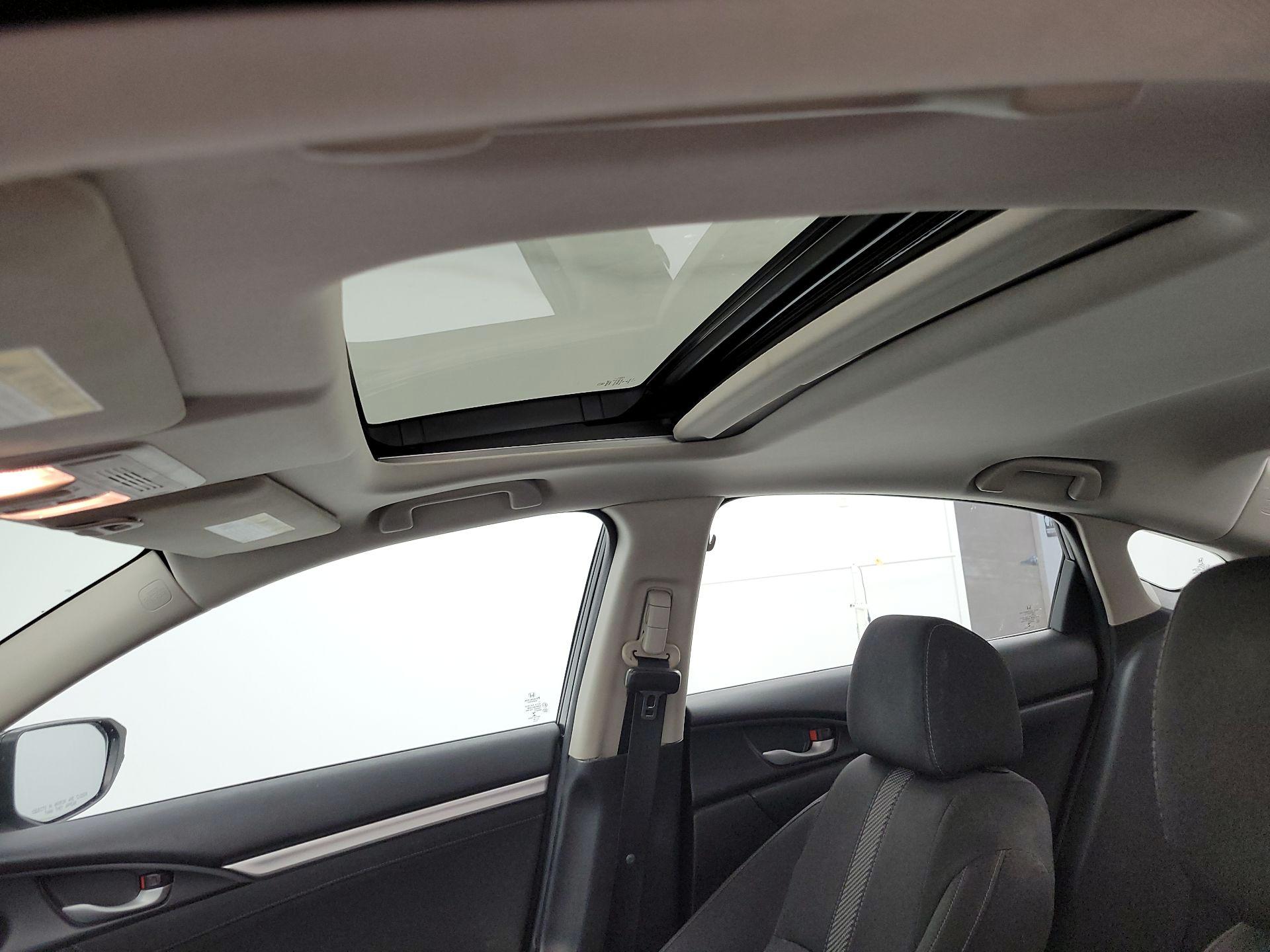 Thumbnail: 2016 Honda Civic - 19