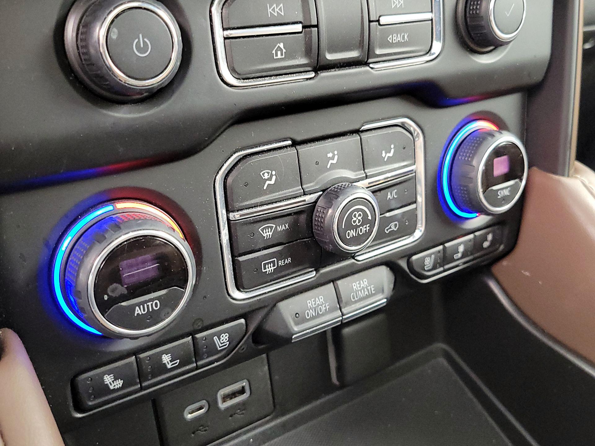 Thumbnail: 2022 Chevrolet Tahoe - 16