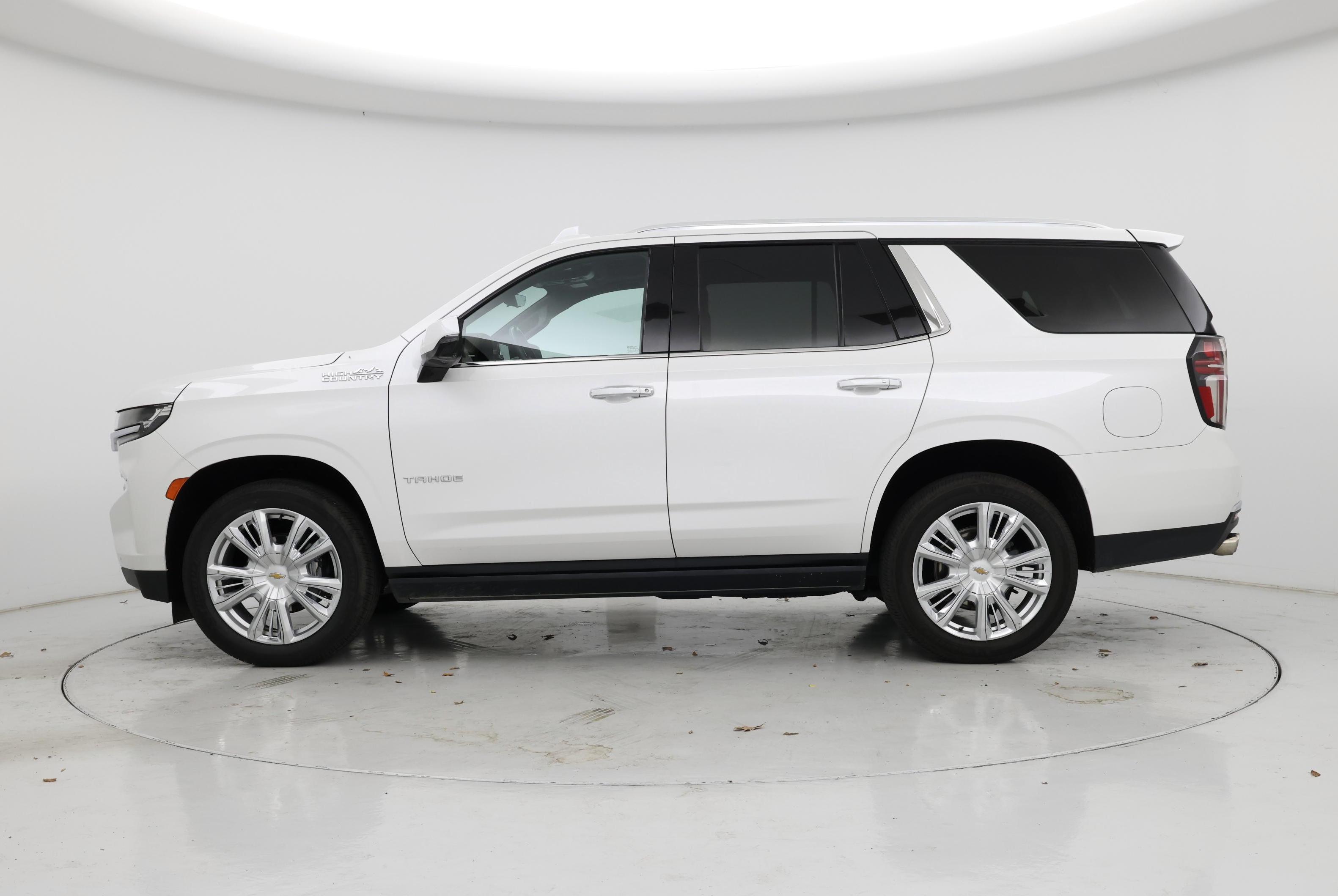 Thumbnail: 2022 Chevrolet Tahoe - 3