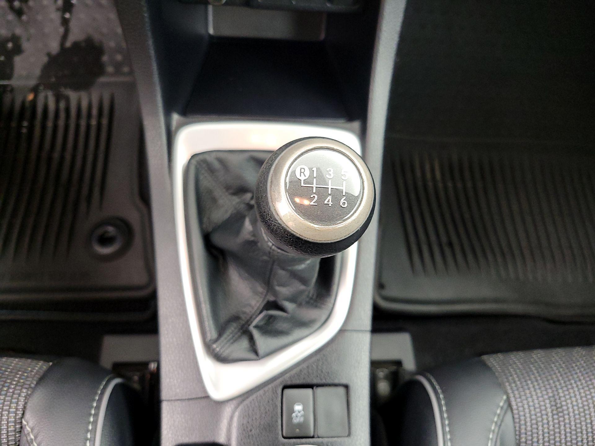 Thumbnail: 2014 Toyota Corolla - 17