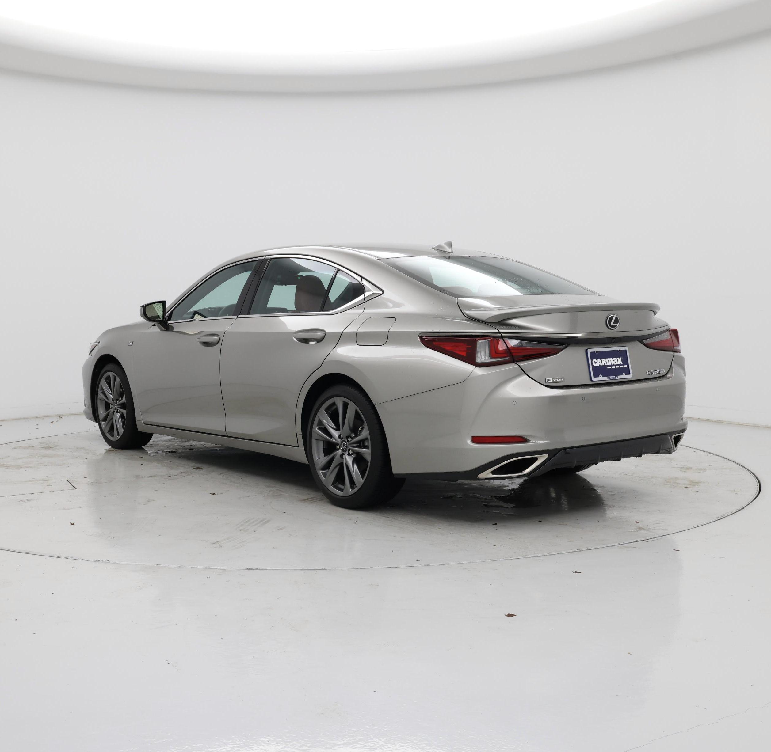 Thumbnail: 2019 Lexus ES - 2