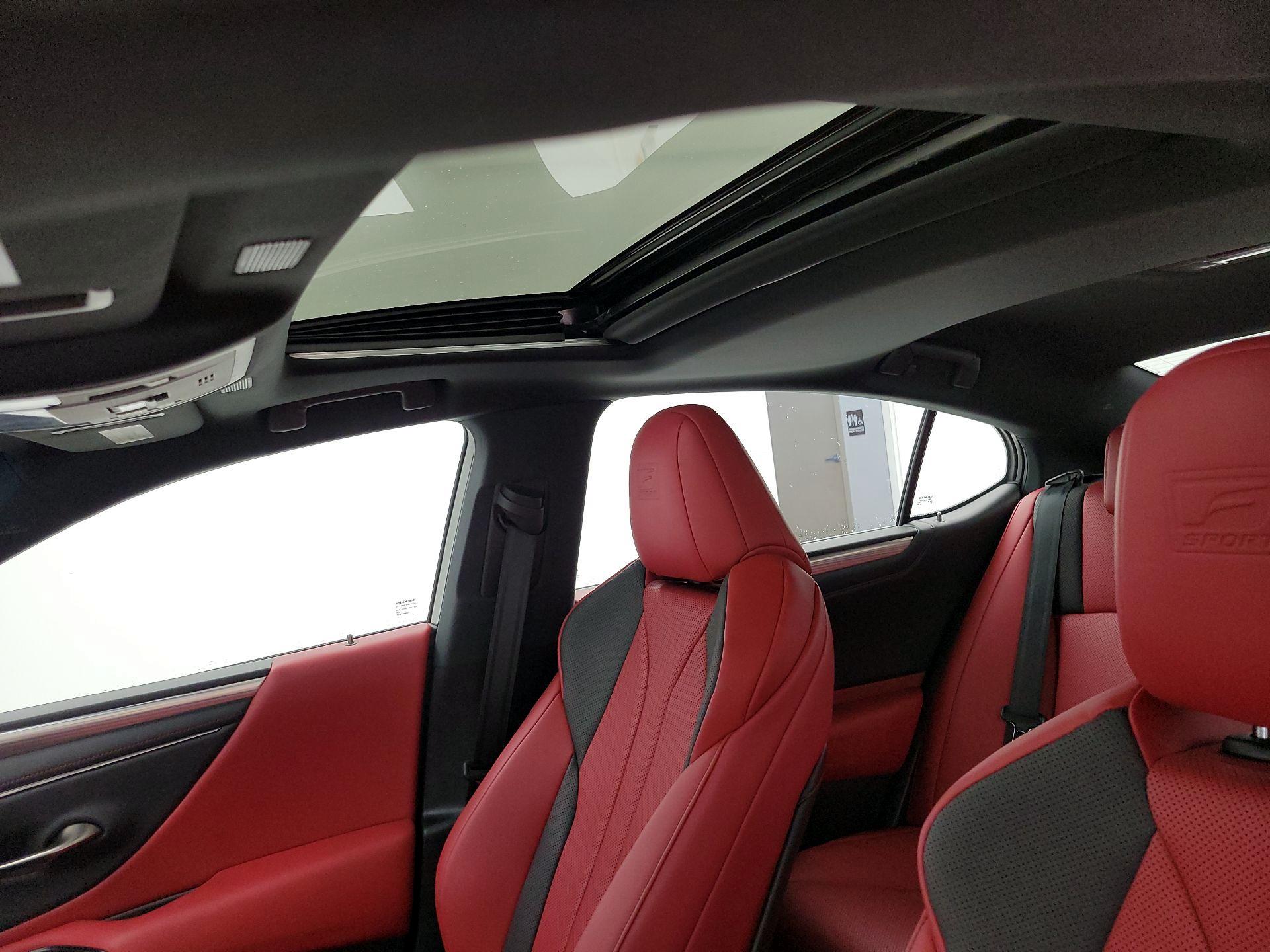 Thumbnail: 2019 Lexus ES - 19