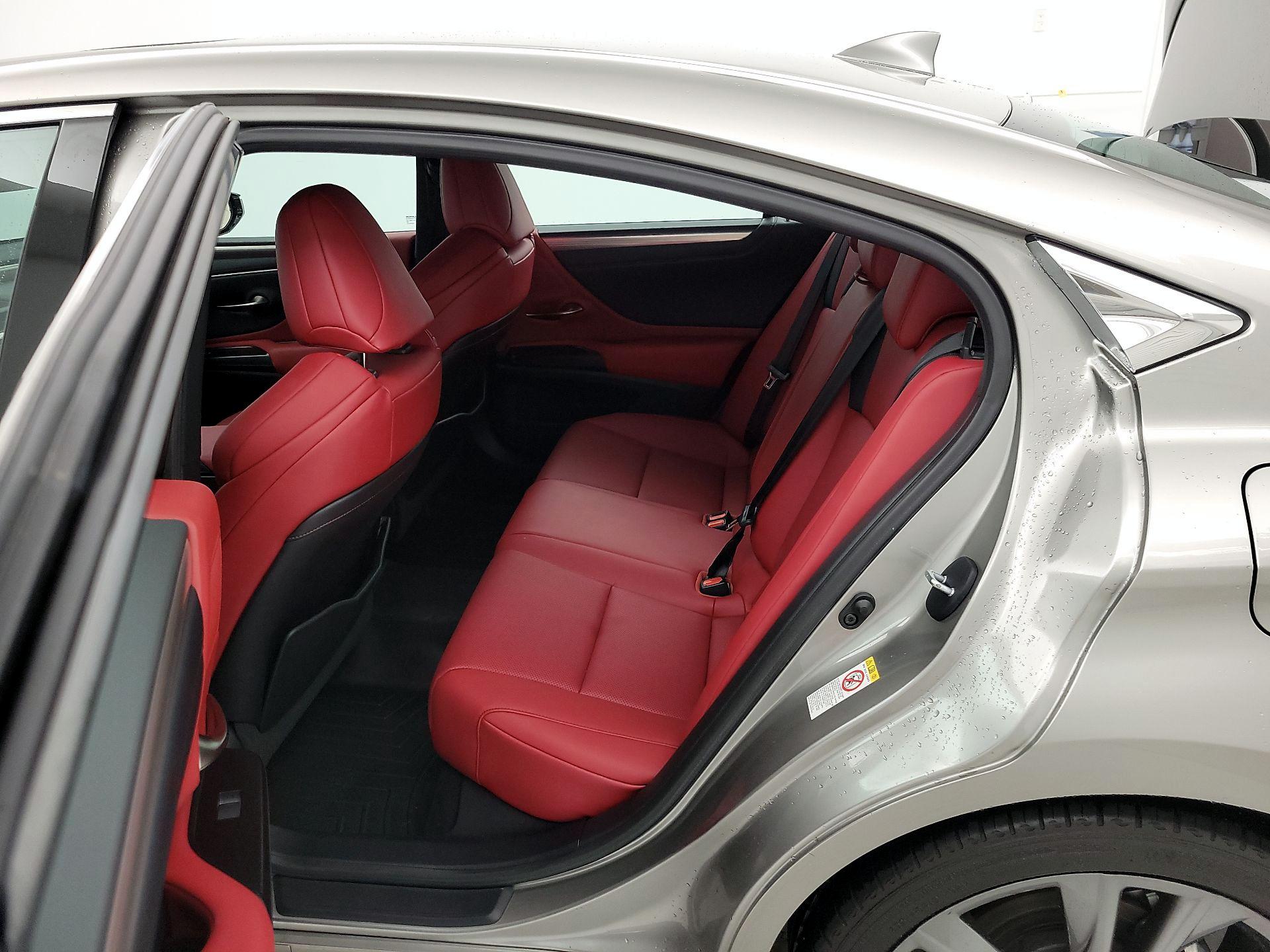 Thumbnail: 2019 Lexus ES - 20