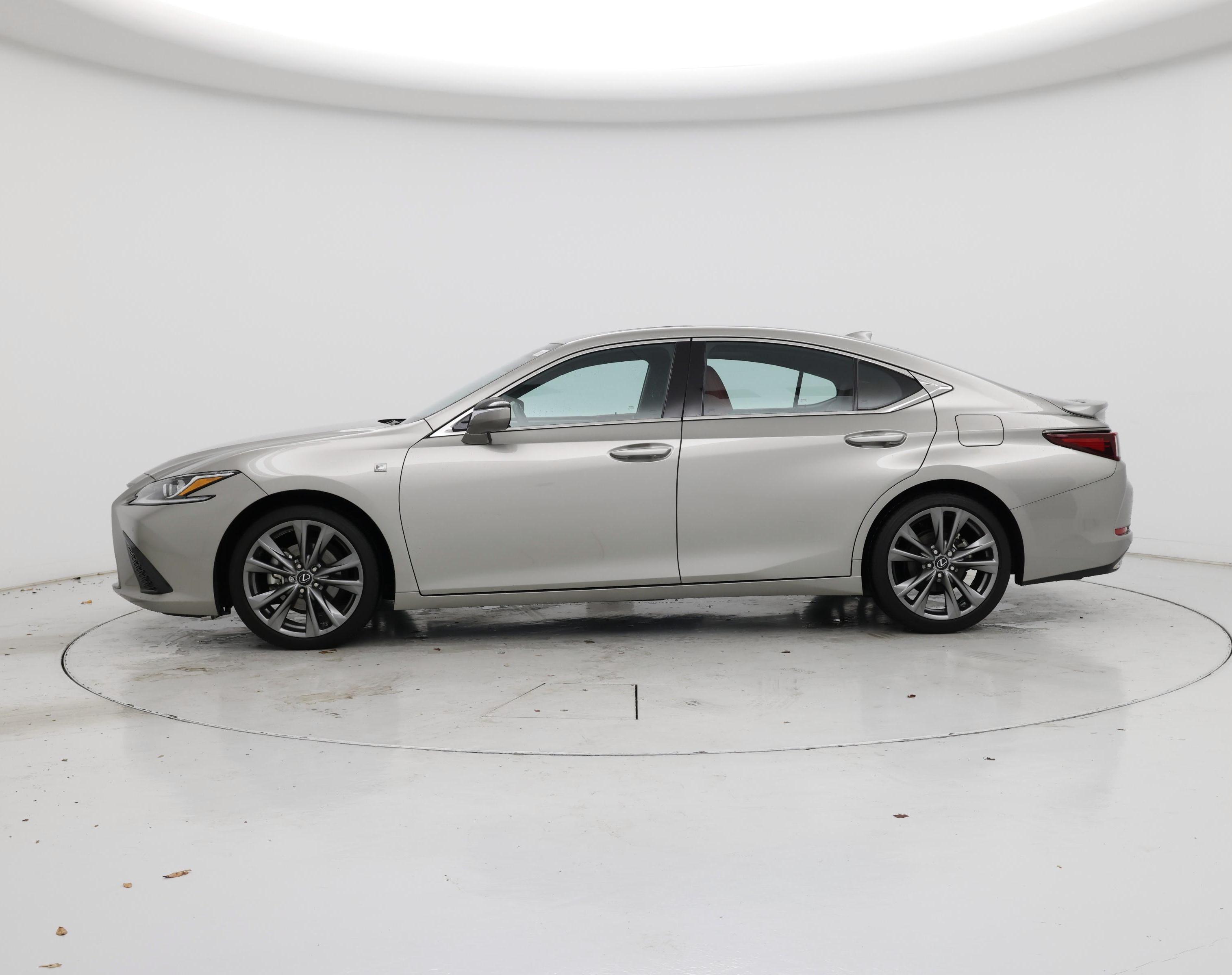 Thumbnail: 2019 Lexus ES - 3