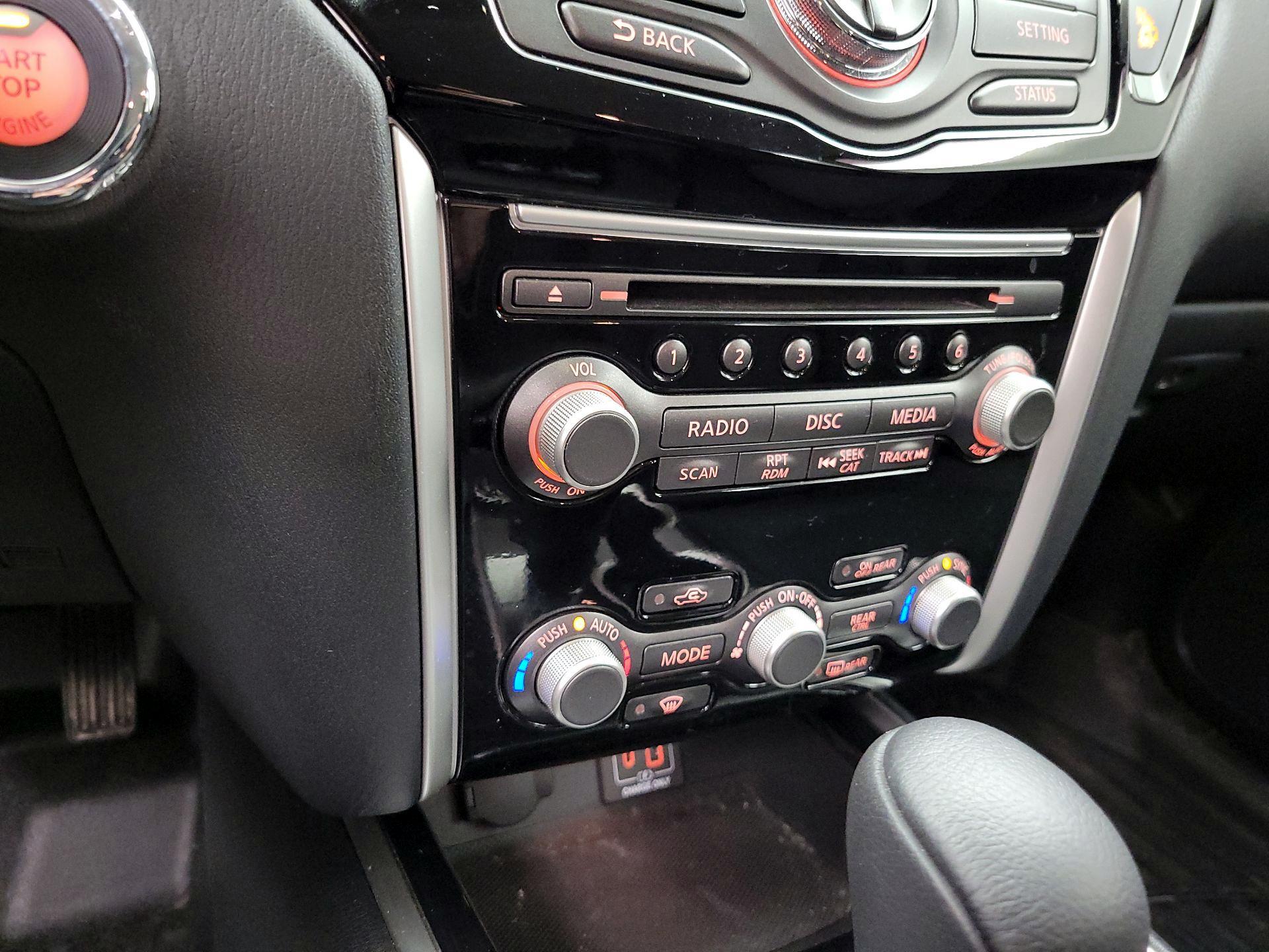 Thumbnail: 2019 Nissan Pathfinder - 16