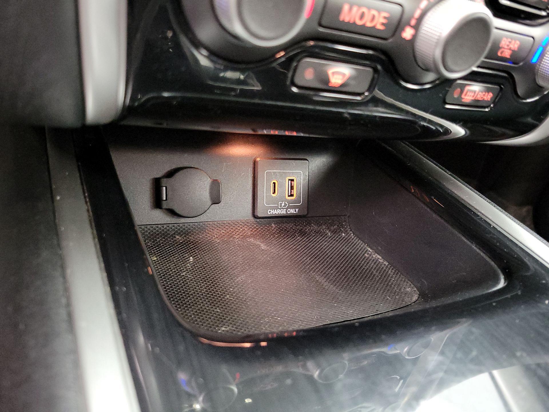 Thumbnail: 2019 Nissan Pathfinder - 18