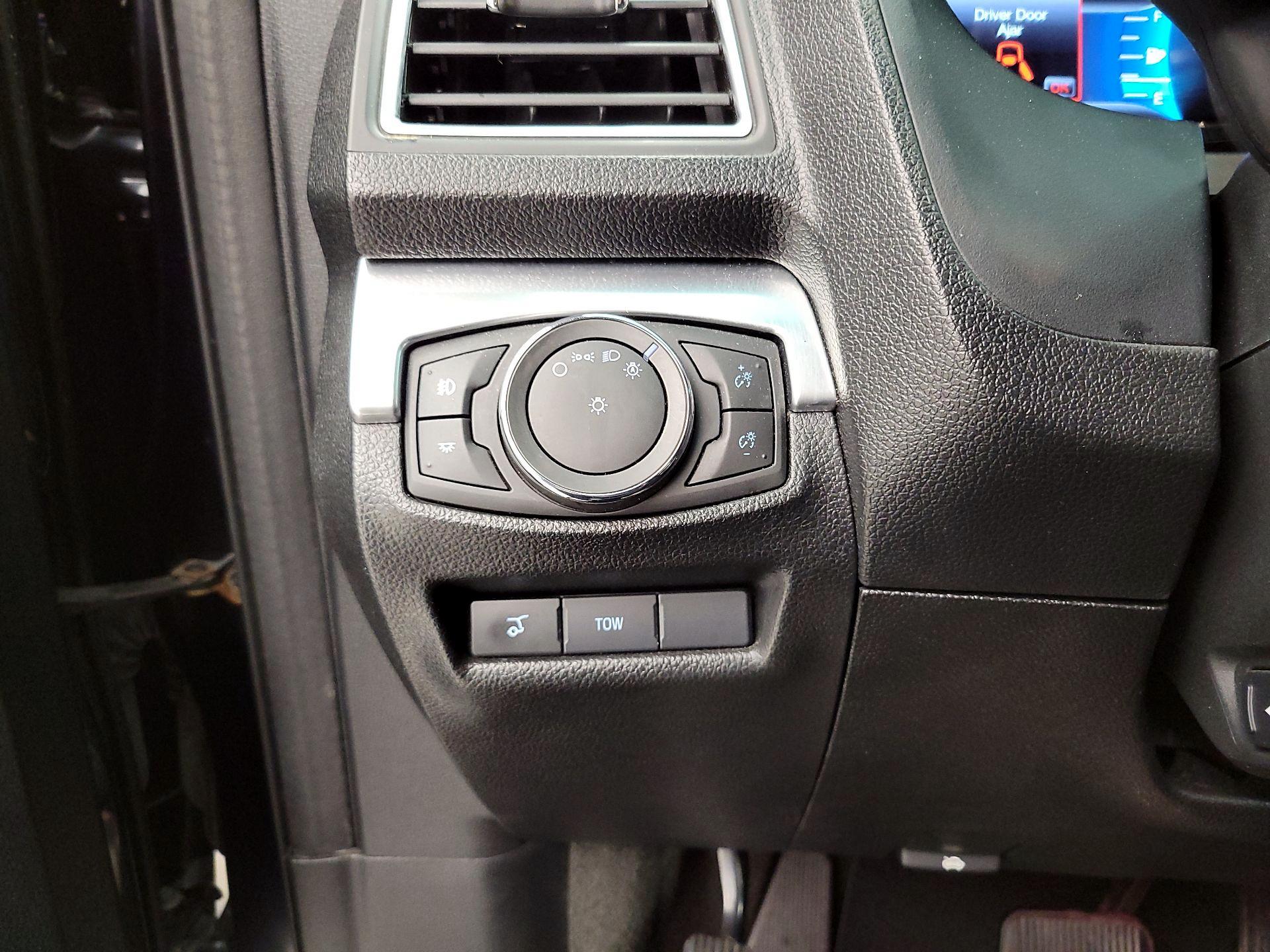 Thumbnail: 2017 Ford Explorer - 13