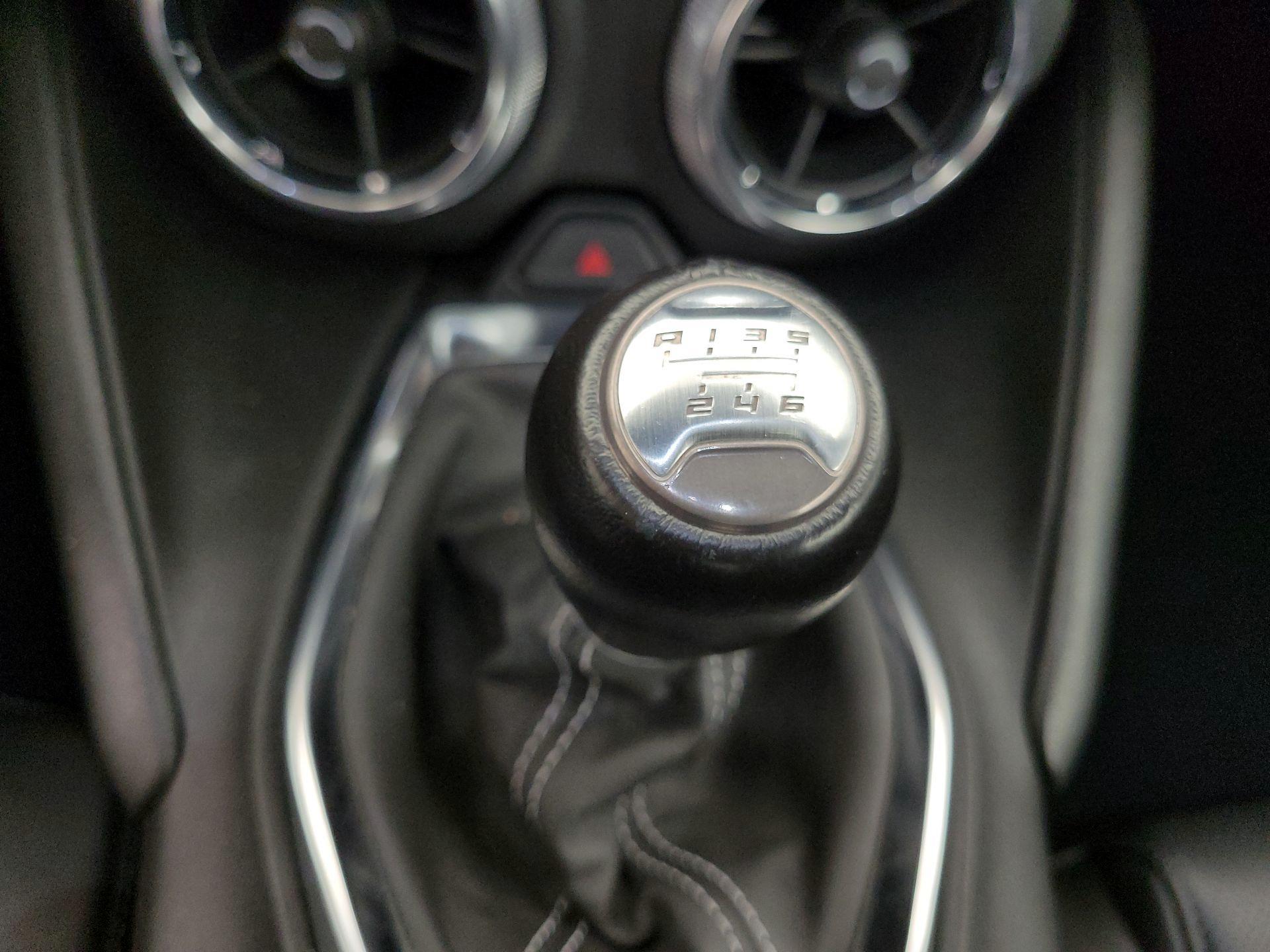 Thumbnail: 2020 Chevrolet Camaro - 17