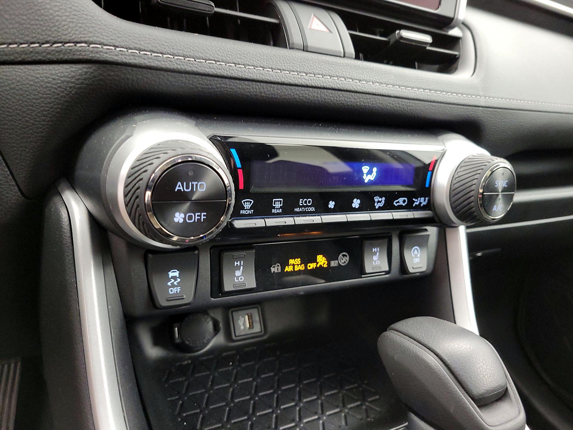 Thumbnail: 2024 Toyota RAV4 - 16