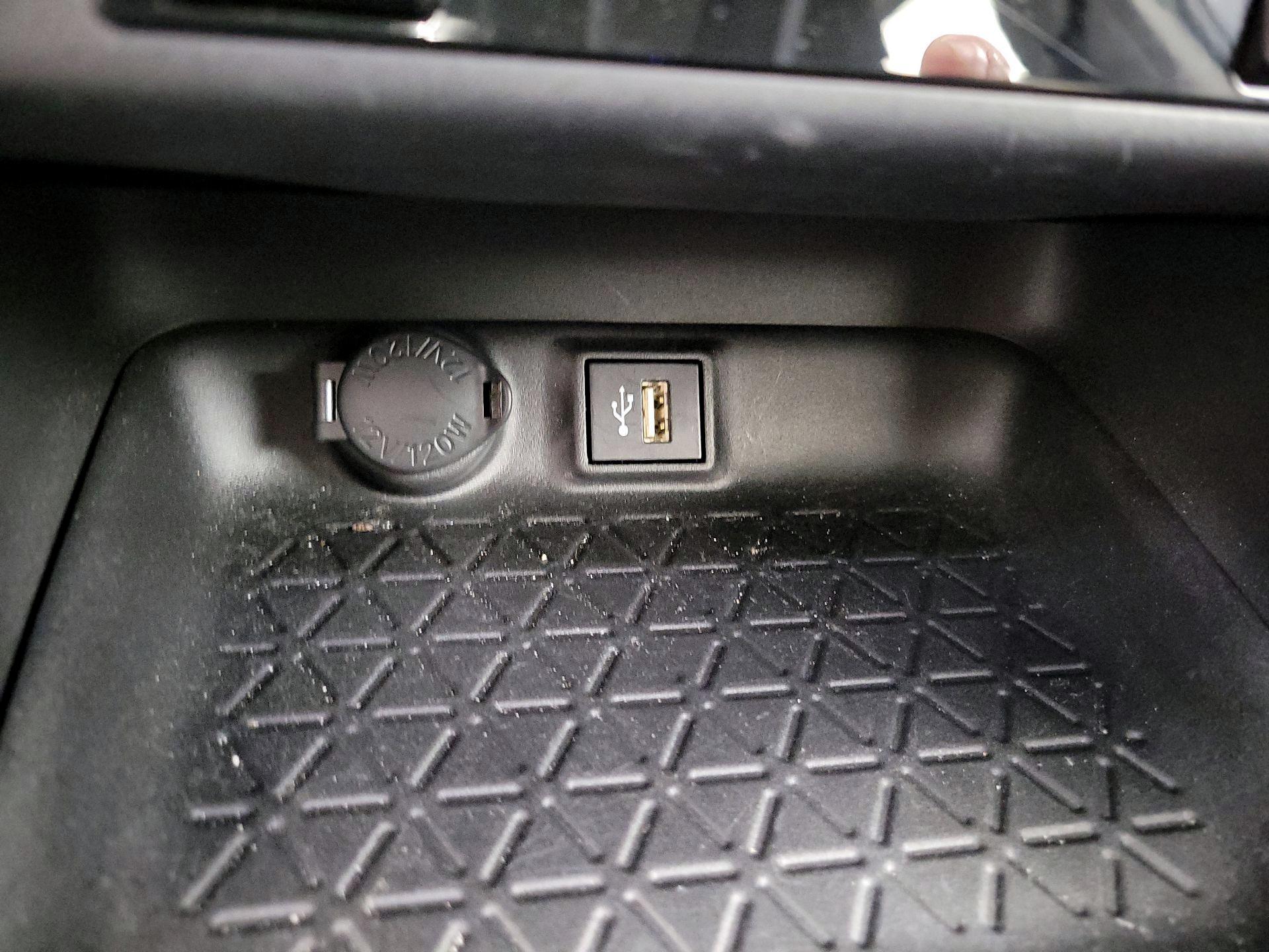 Thumbnail: 2024 Toyota RAV4 - 18