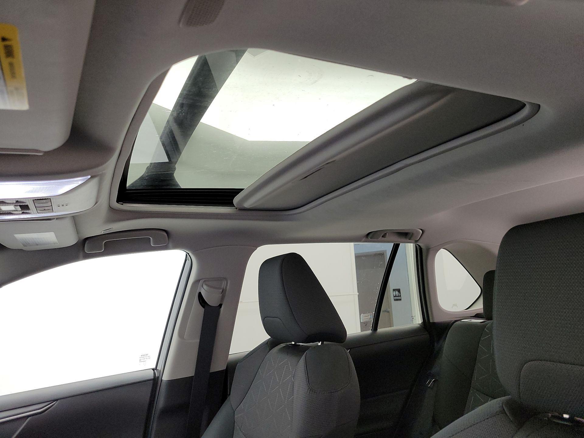 Thumbnail: 2024 Toyota RAV4 - 19