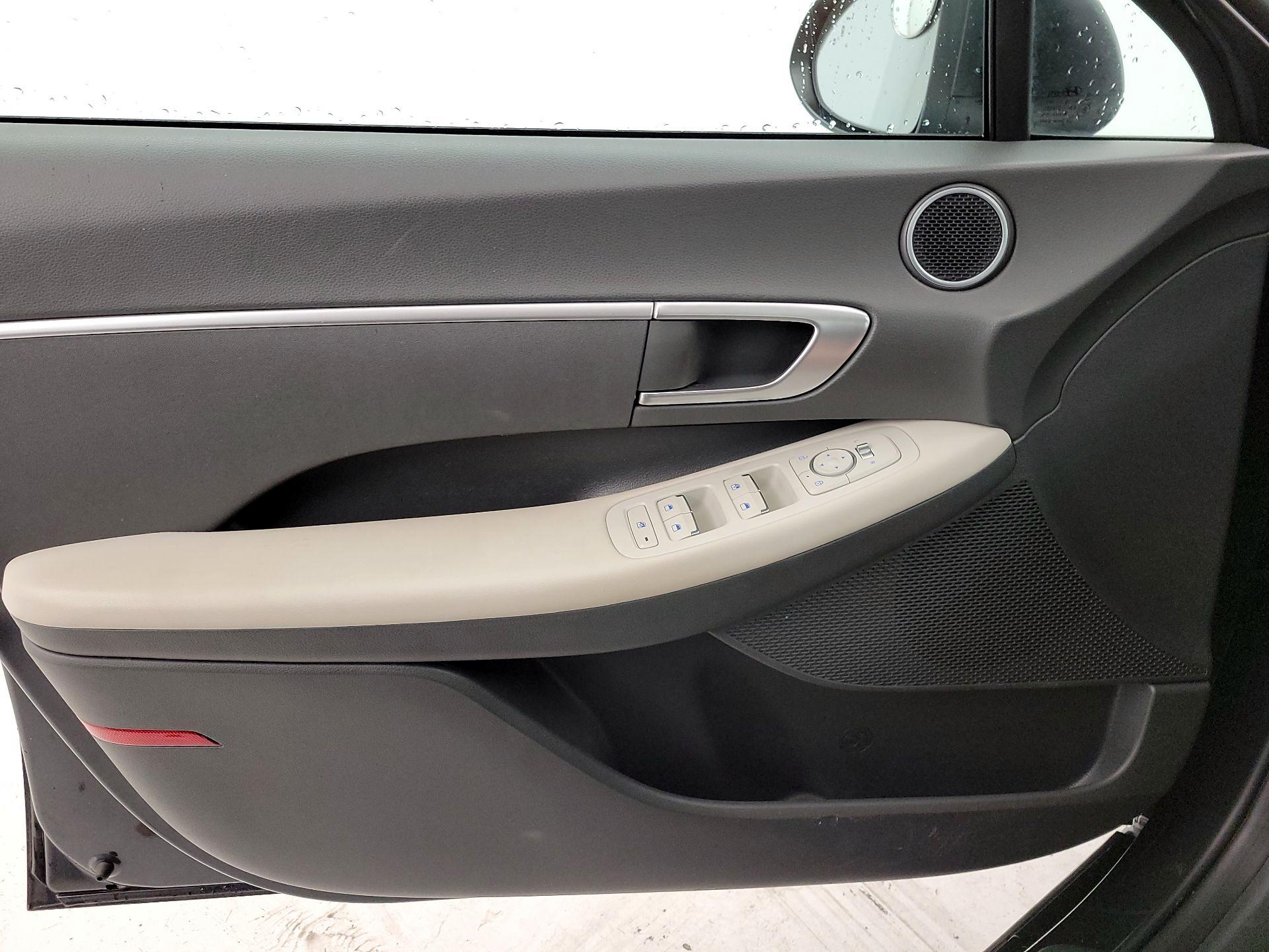 Thumbnail: 2023 Hyundai Sonata - 12