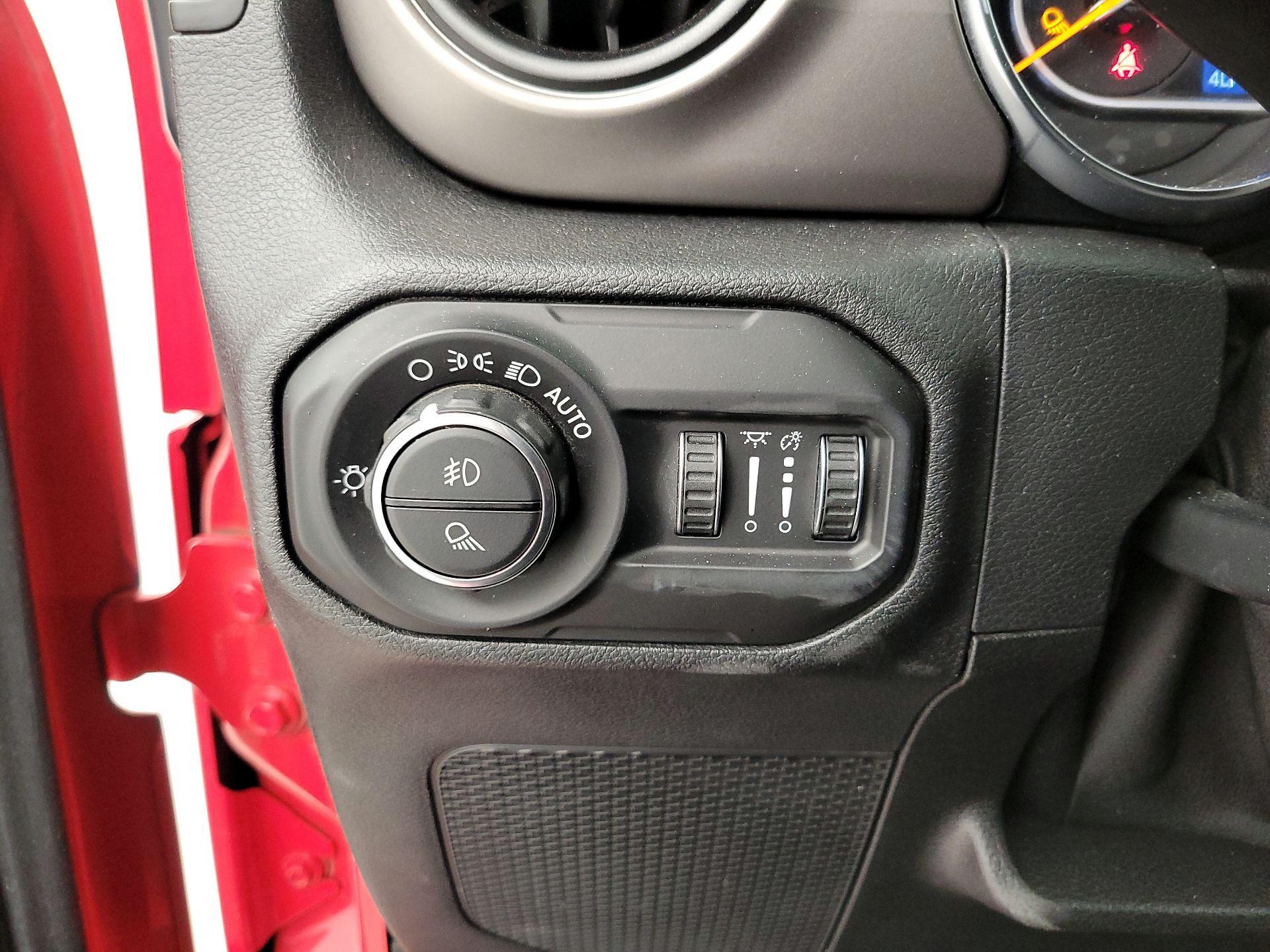 Thumbnail: 2021 Jeep Gladiator - 13