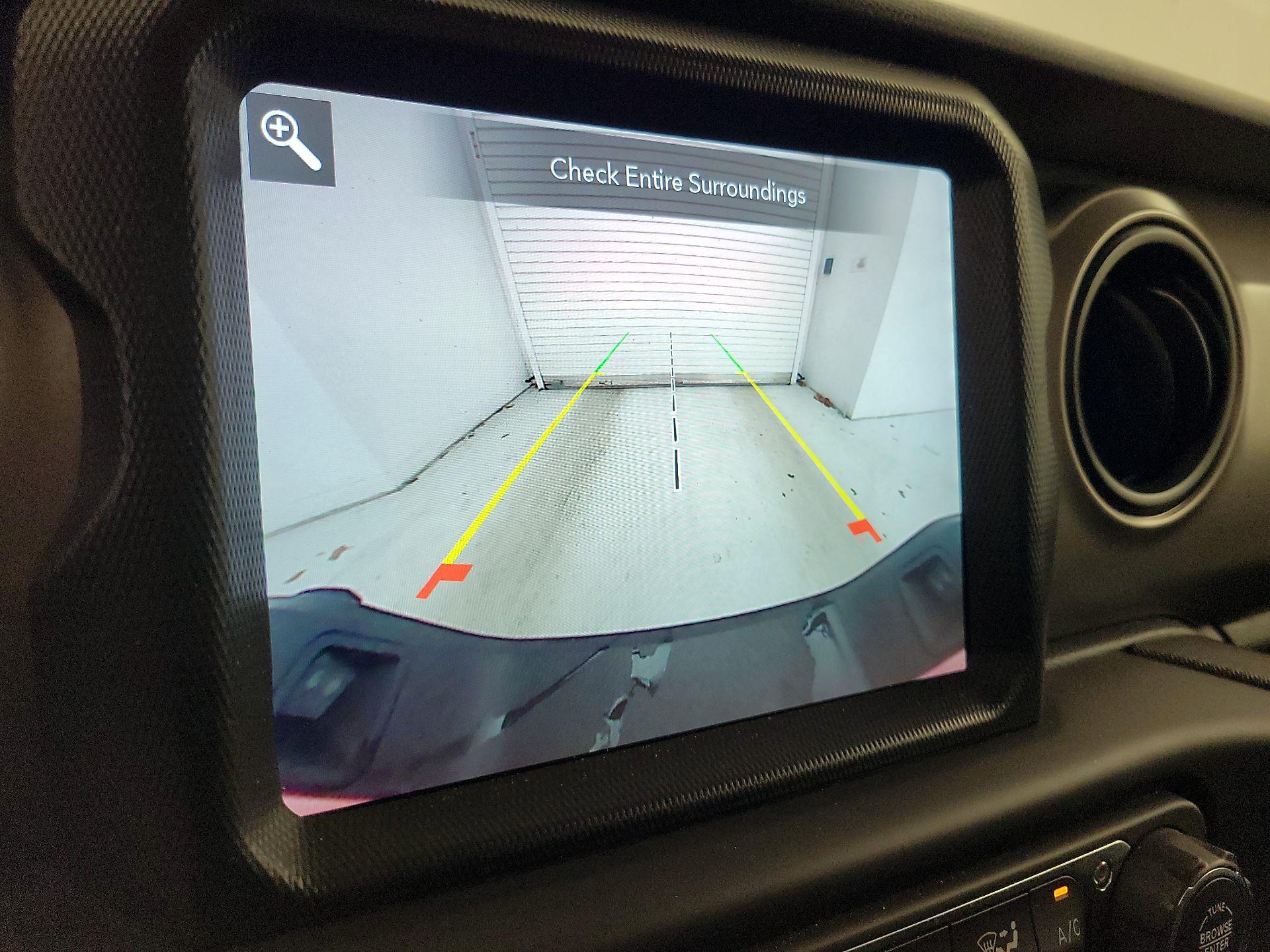 Thumbnail: 2021 Jeep Gladiator - 15