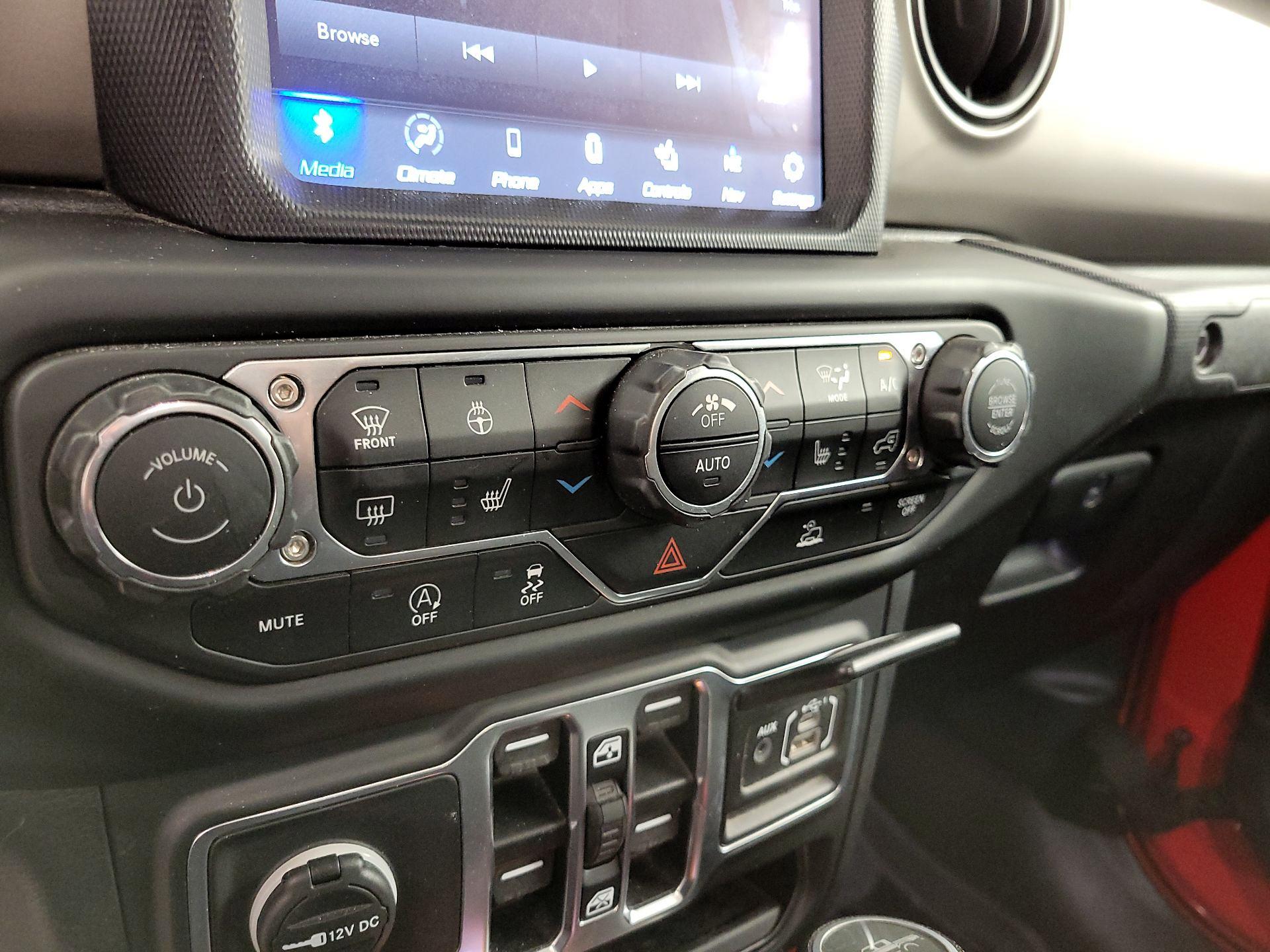 Thumbnail: 2021 Jeep Gladiator - 17