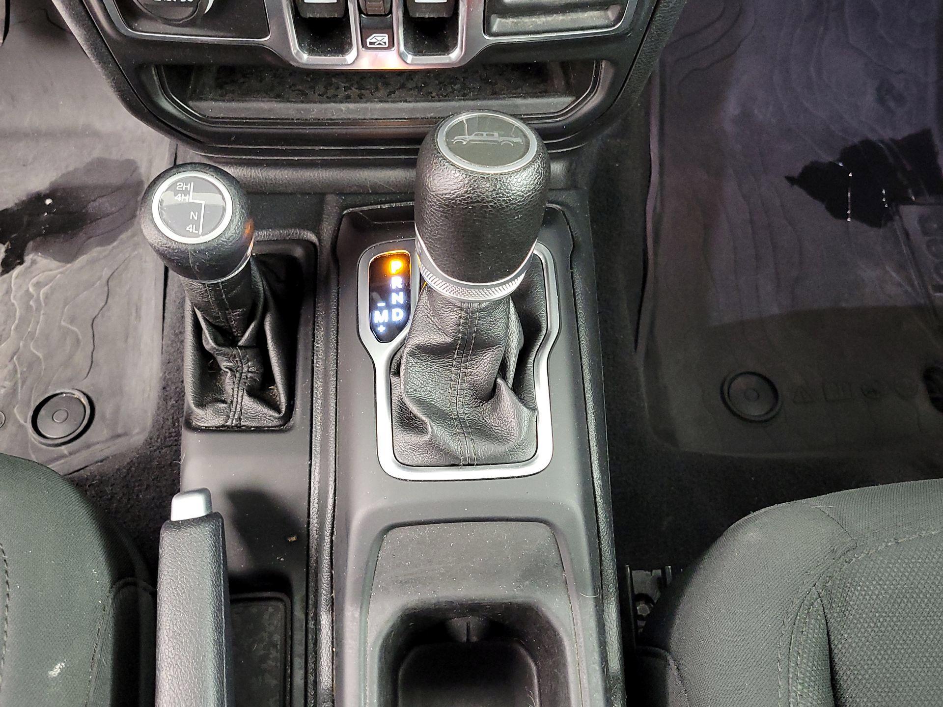 Thumbnail: 2021 Jeep Gladiator - 18