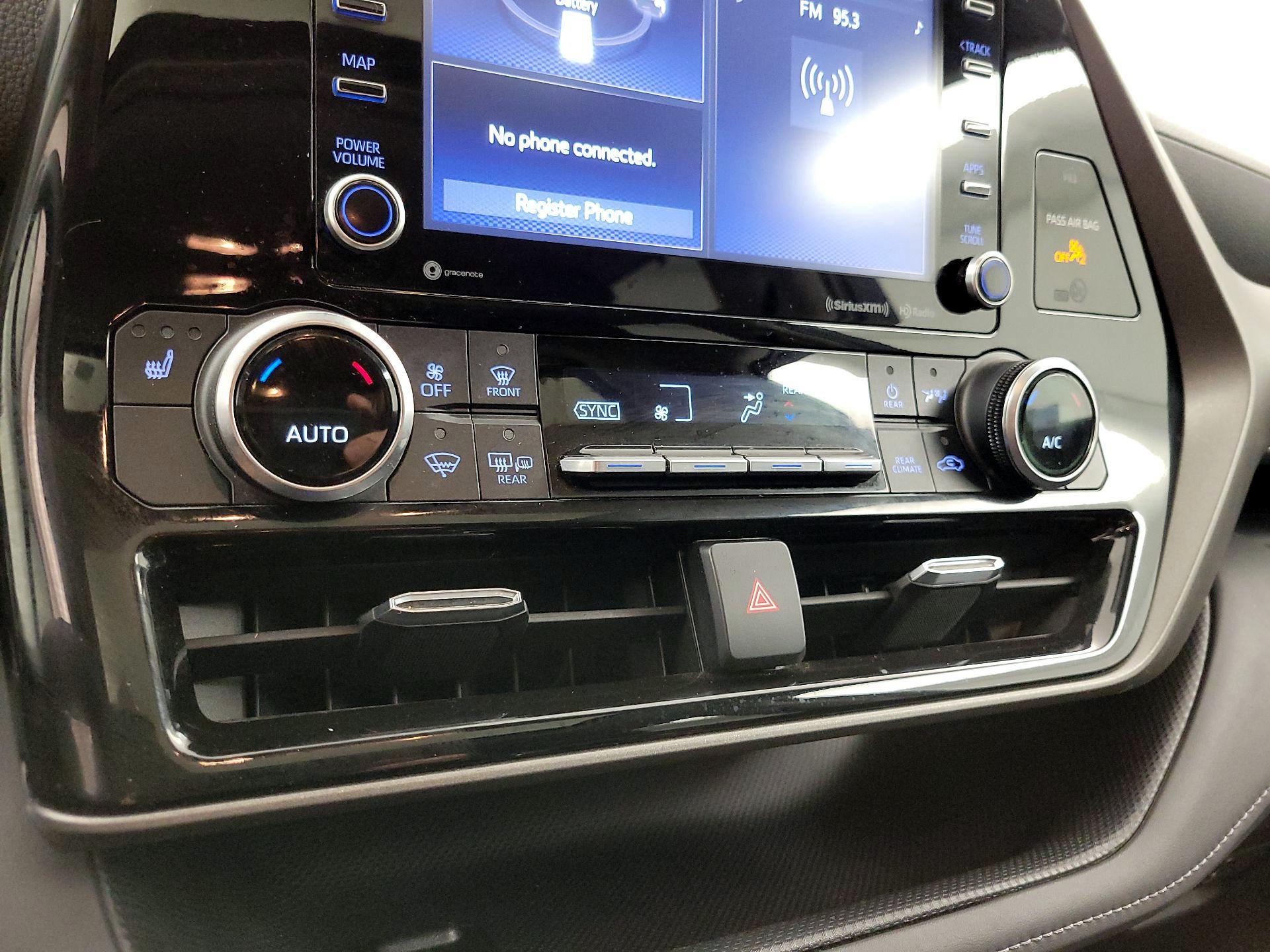 Thumbnail: 2021 Toyota Highlander - 16