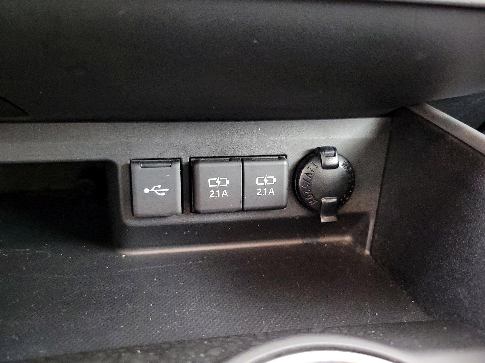 Thumbnail: 2021 Toyota Highlander - 18