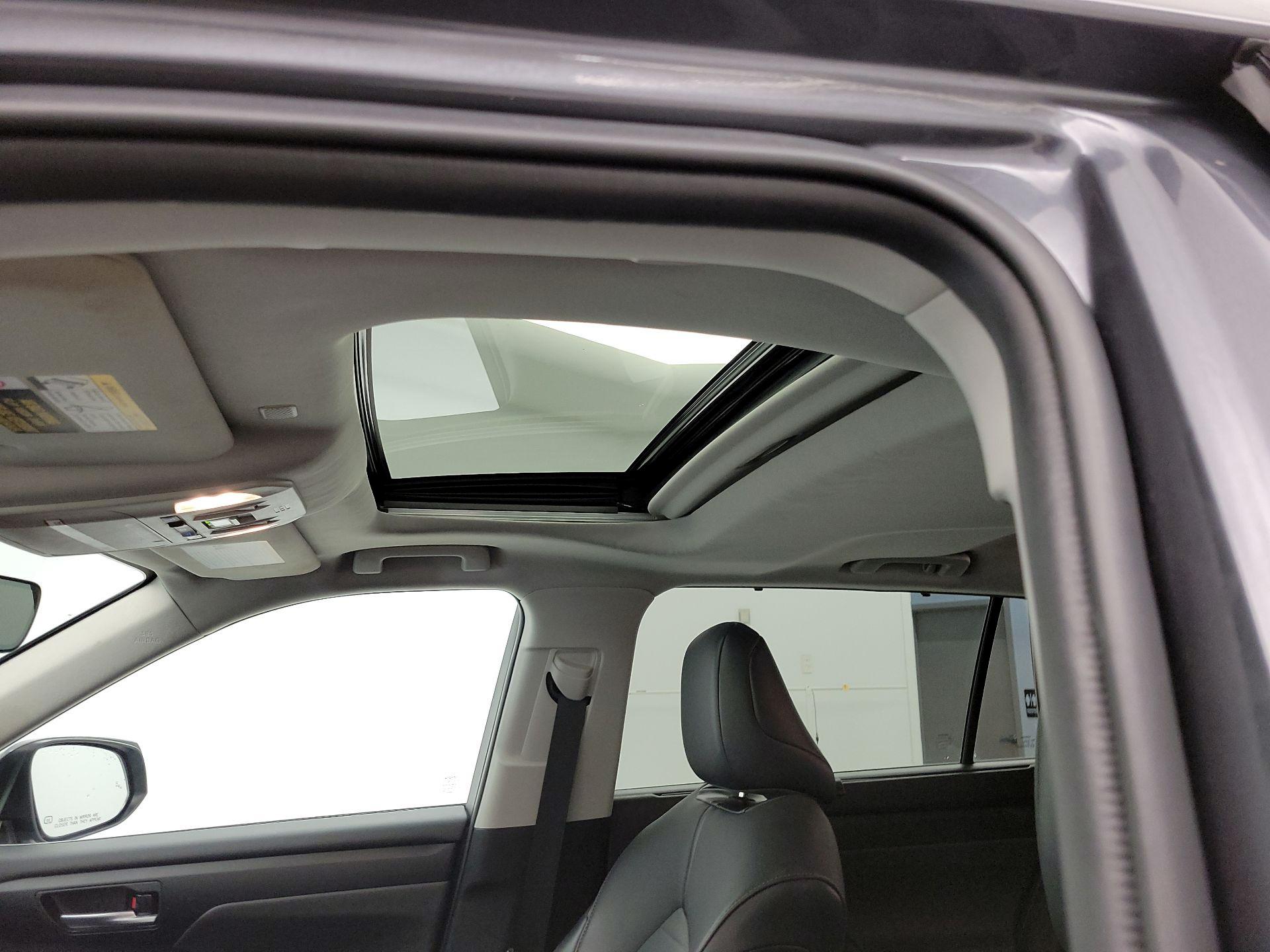 Thumbnail: 2021 Toyota Highlander - 19