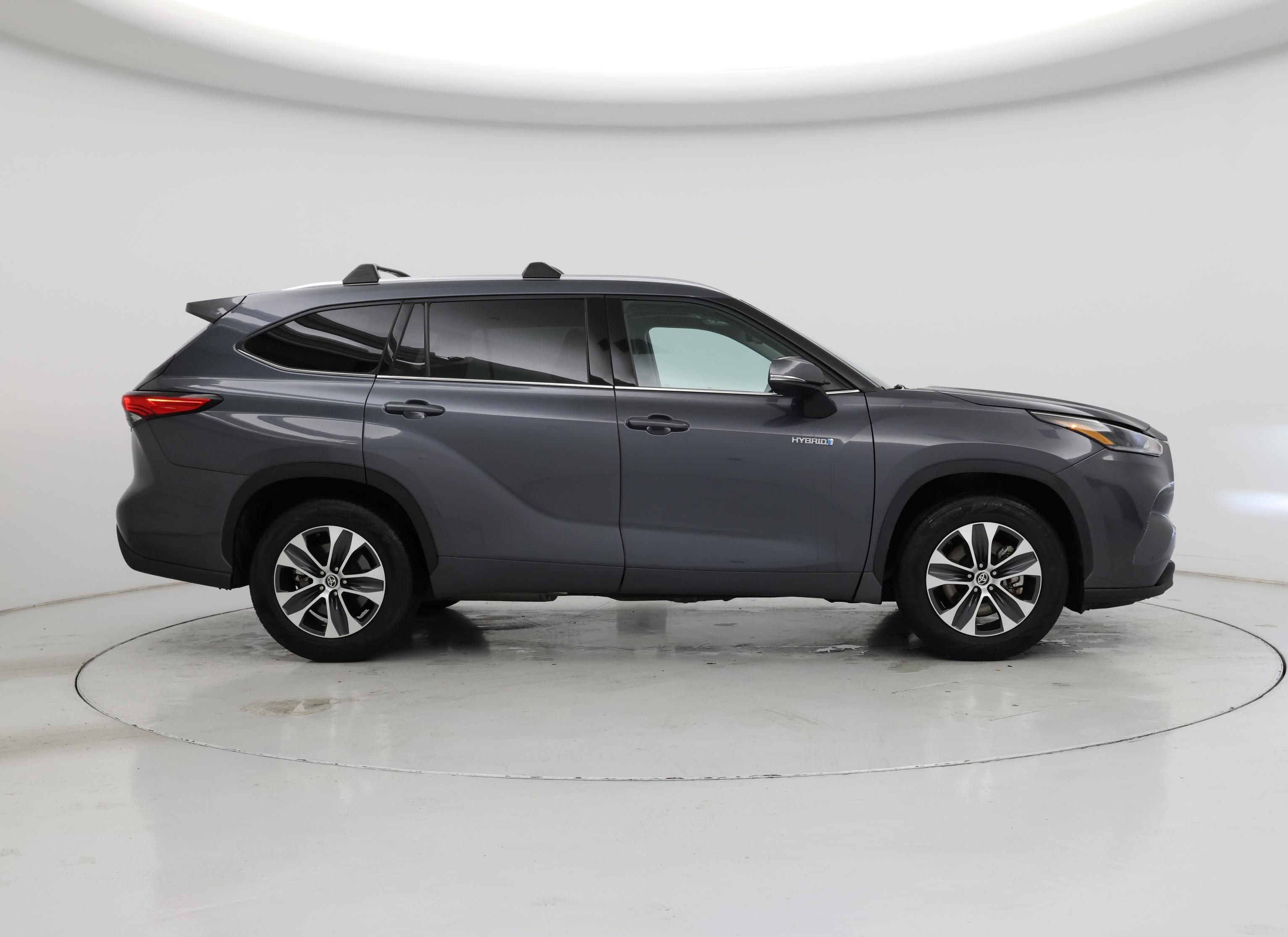 Thumbnail: 2021 Toyota Highlander - 7