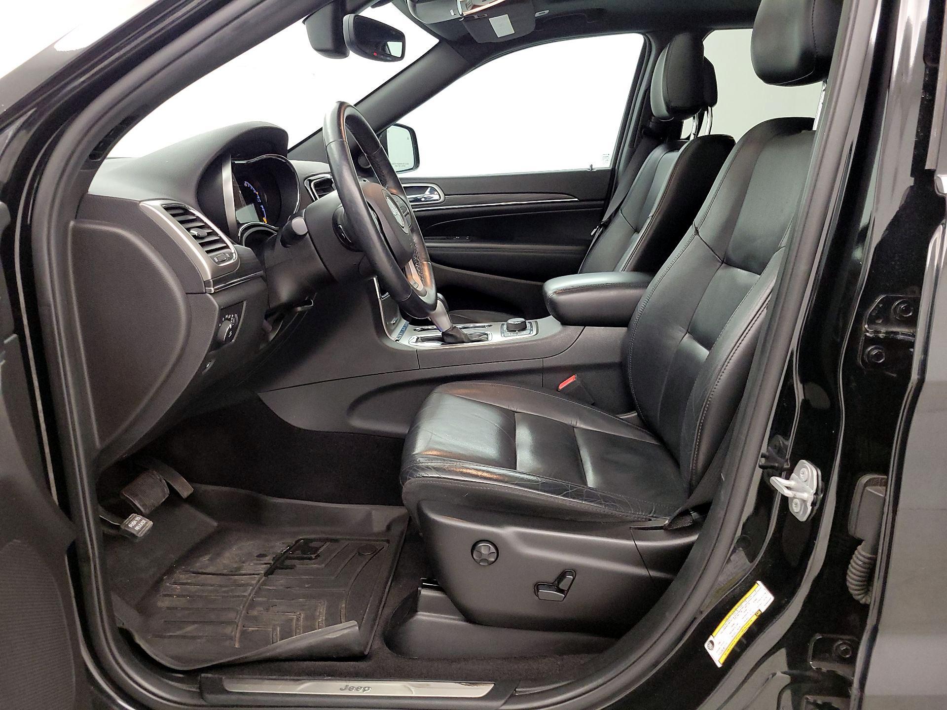 Thumbnail: 2019 Jeep Grand Cherokee - 11