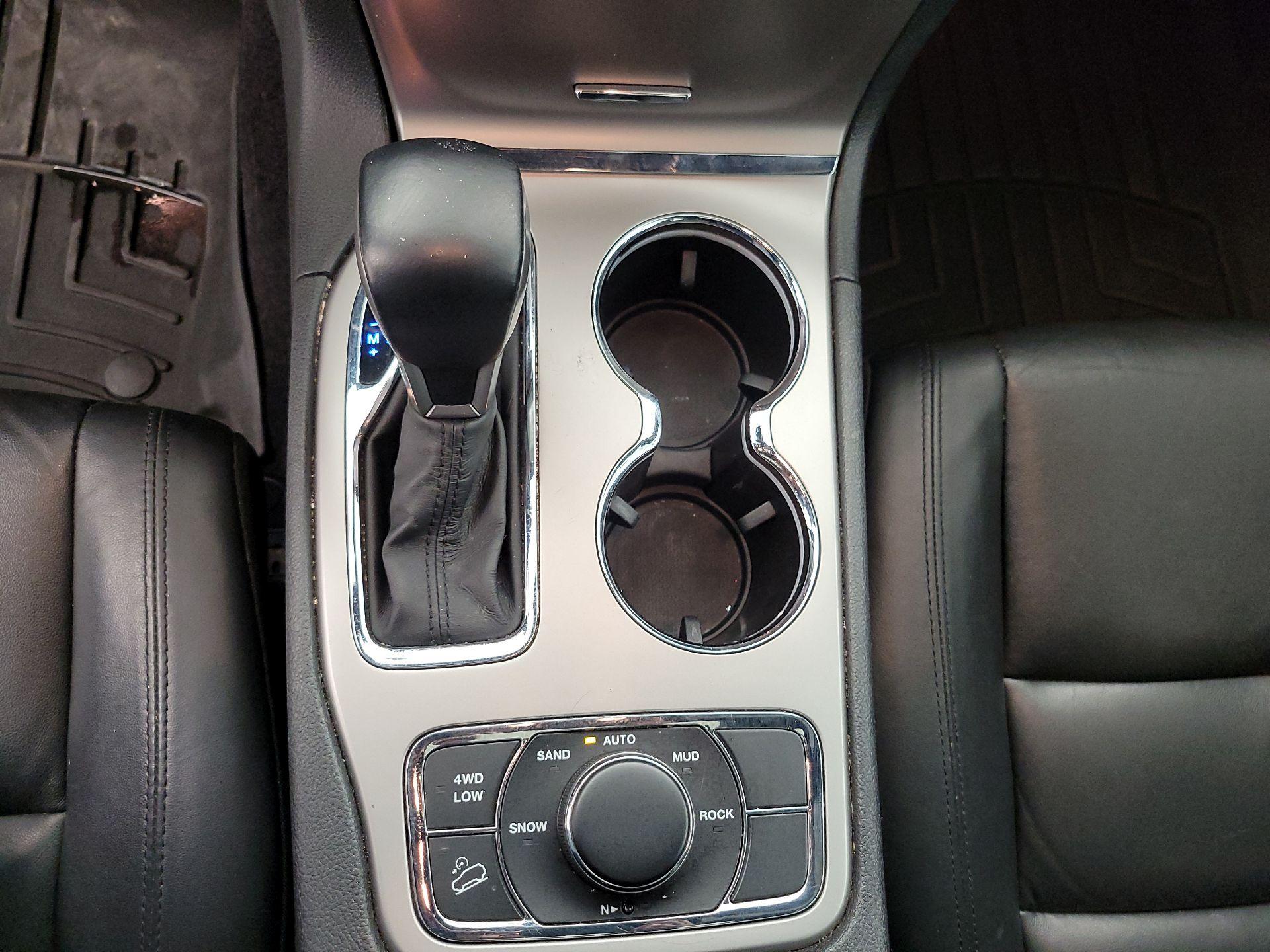 Thumbnail: 2019 Jeep Grand Cherokee - 18