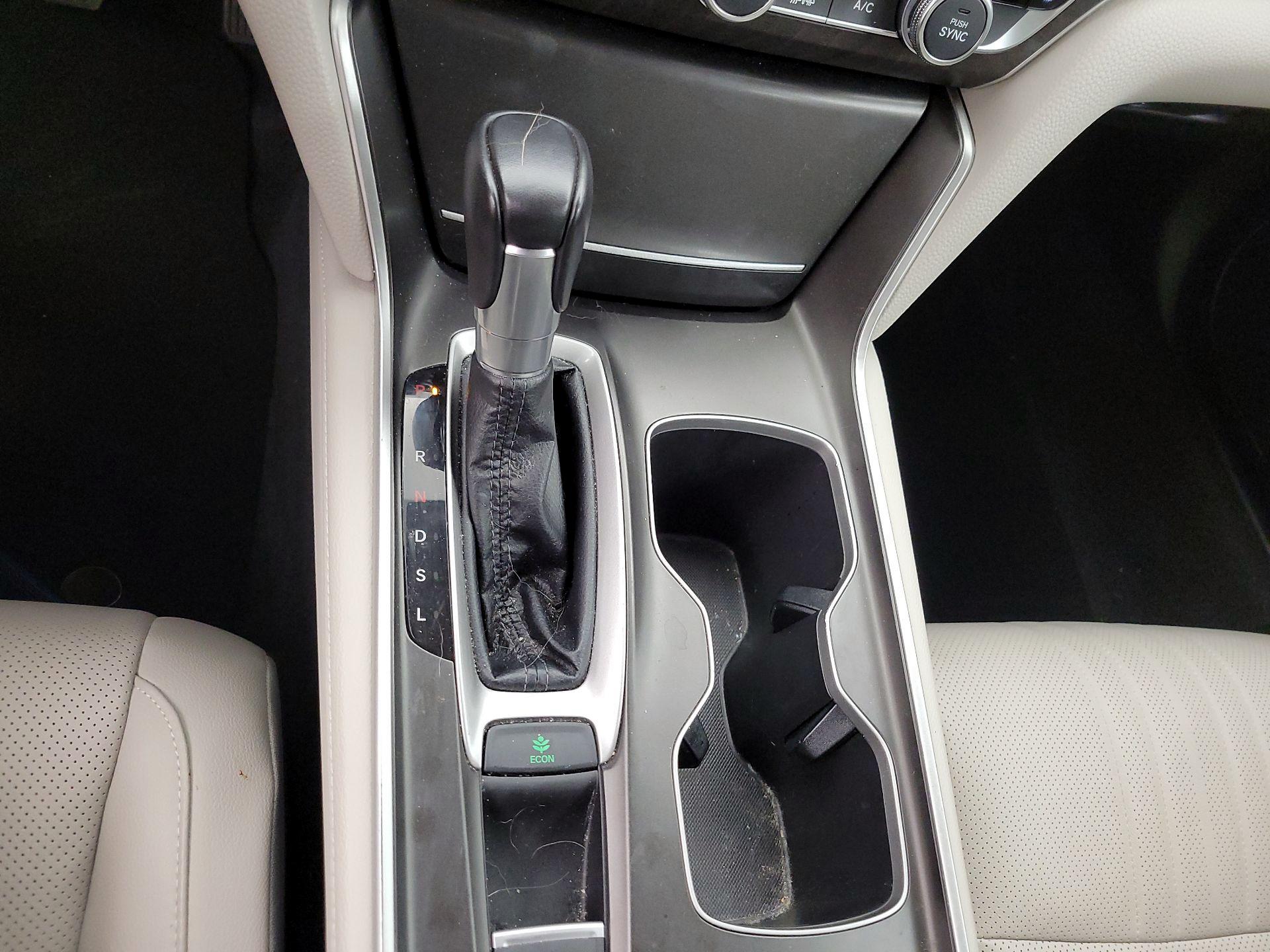 Thumbnail: 2018 Honda Accord - 17