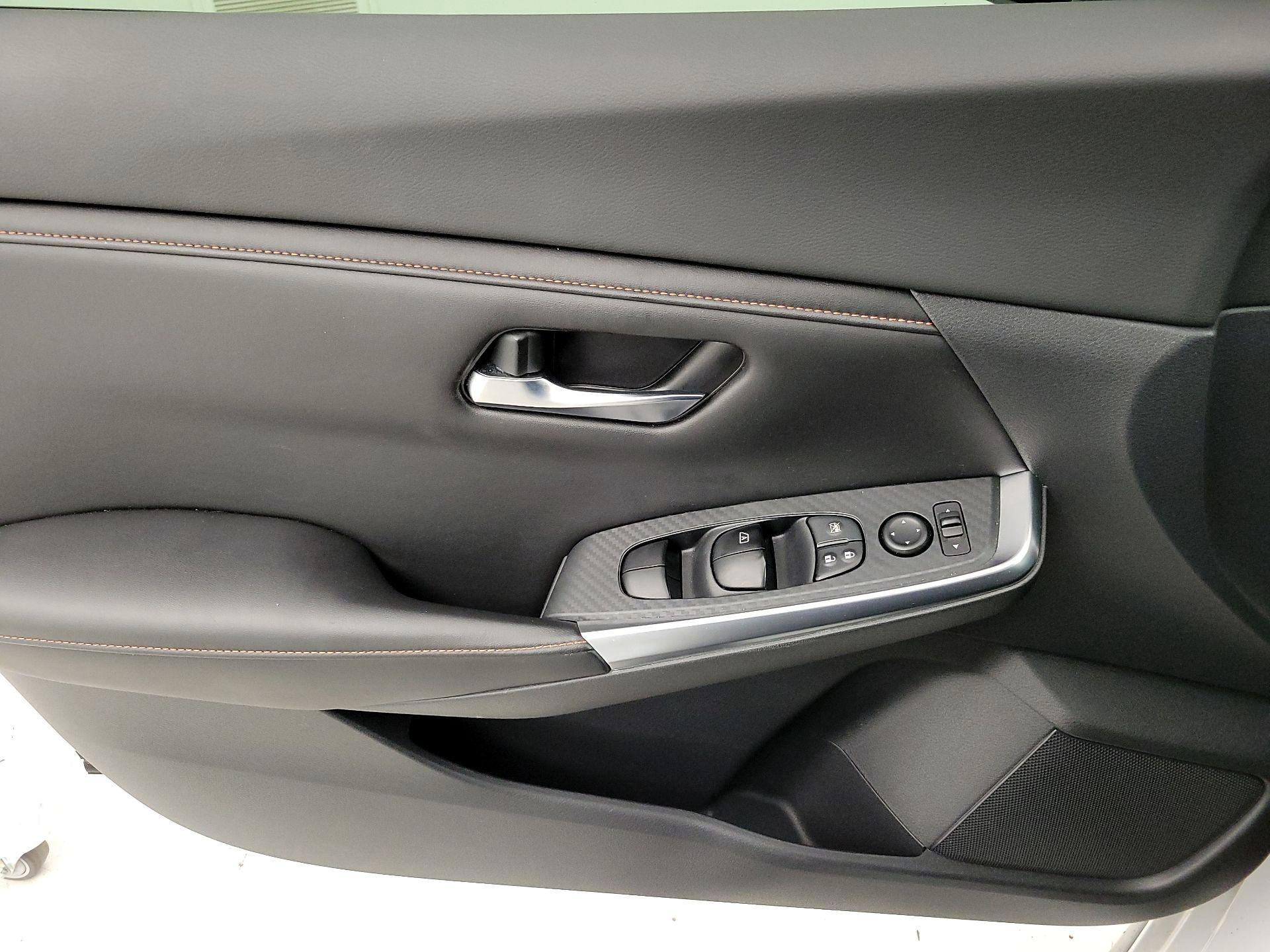 Thumbnail: 2020 Nissan Sentra - 12