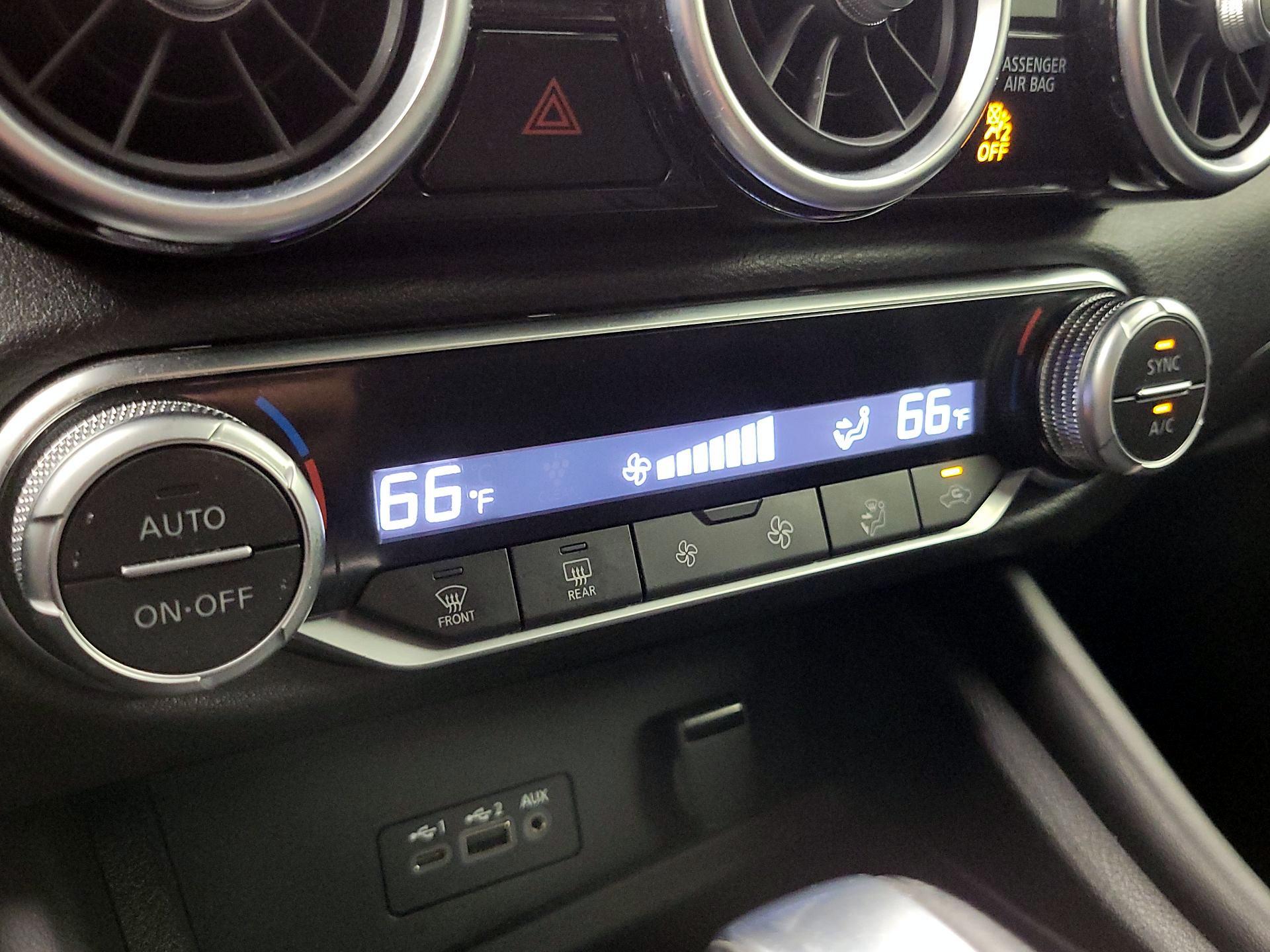 Thumbnail: 2020 Nissan Sentra - 16