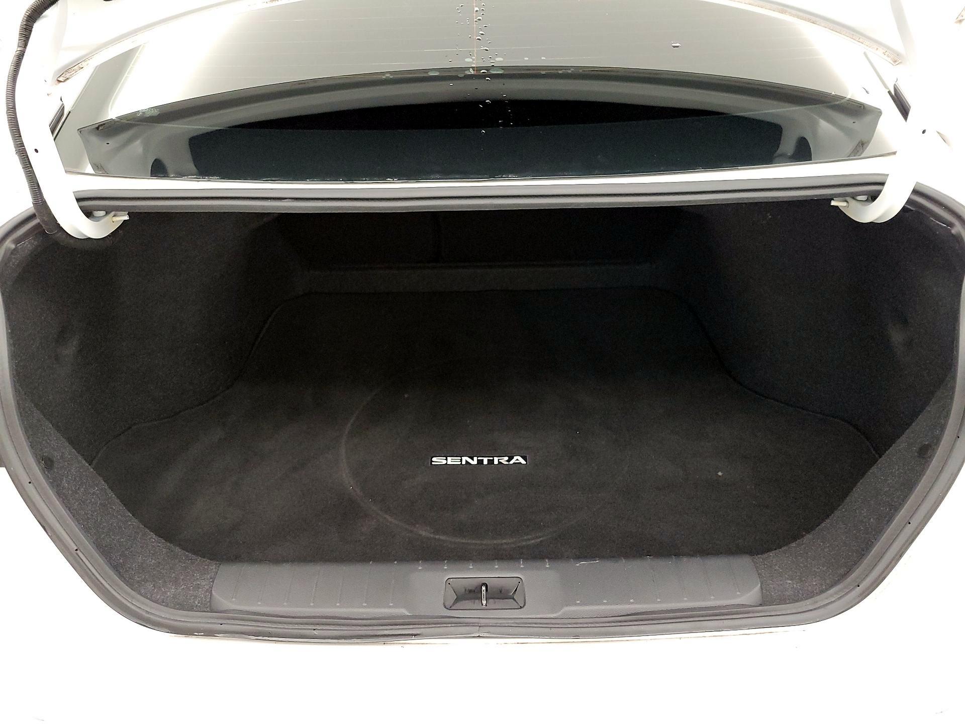 Thumbnail: 2020 Nissan Sentra - 20