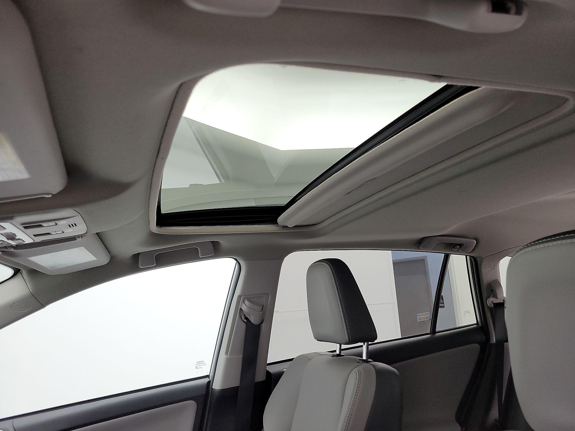 Thumbnail: 2014 Toyota RAV4 - 20