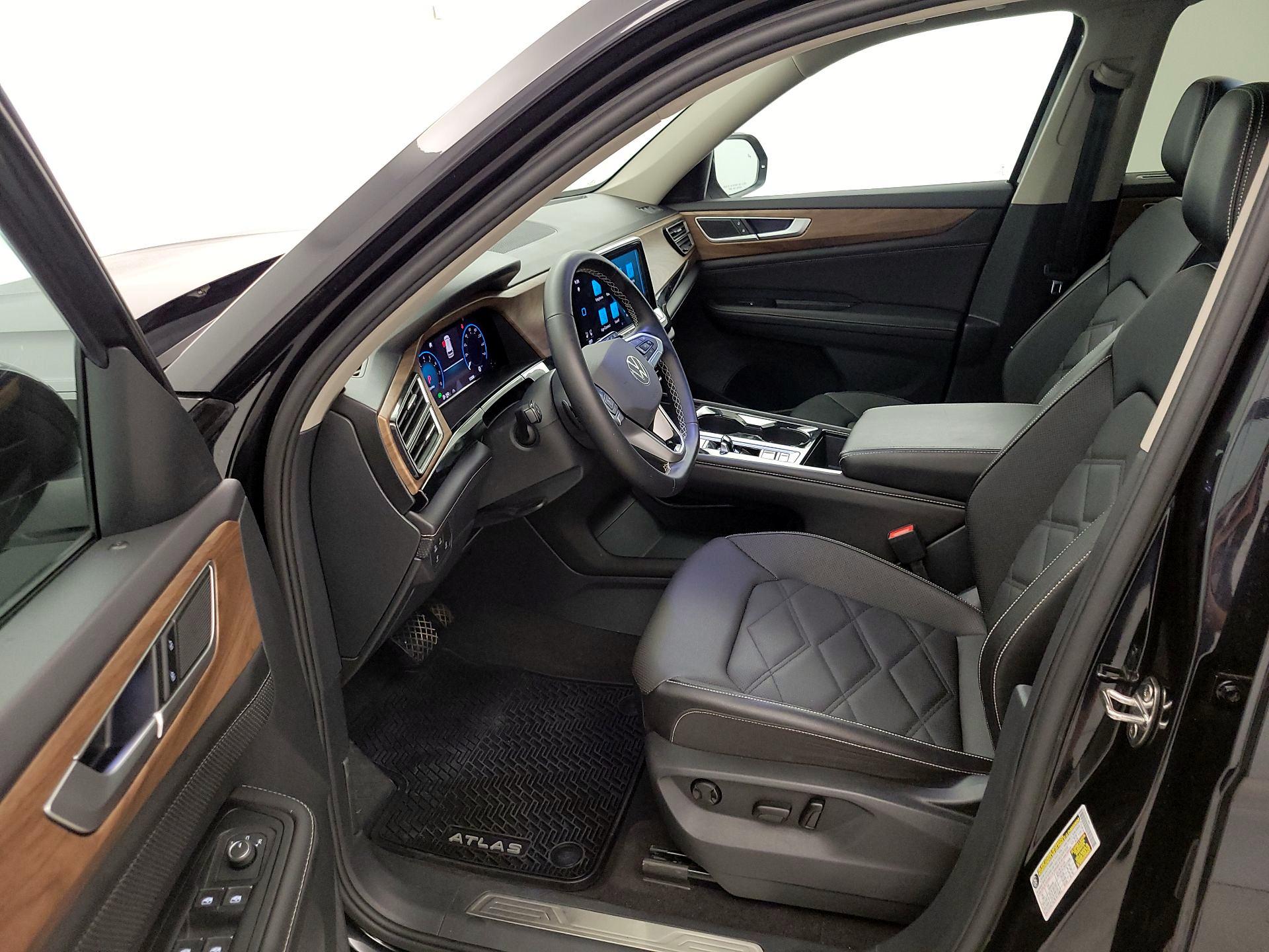 Thumbnail: 2024 Volkswagen Atlas - 11