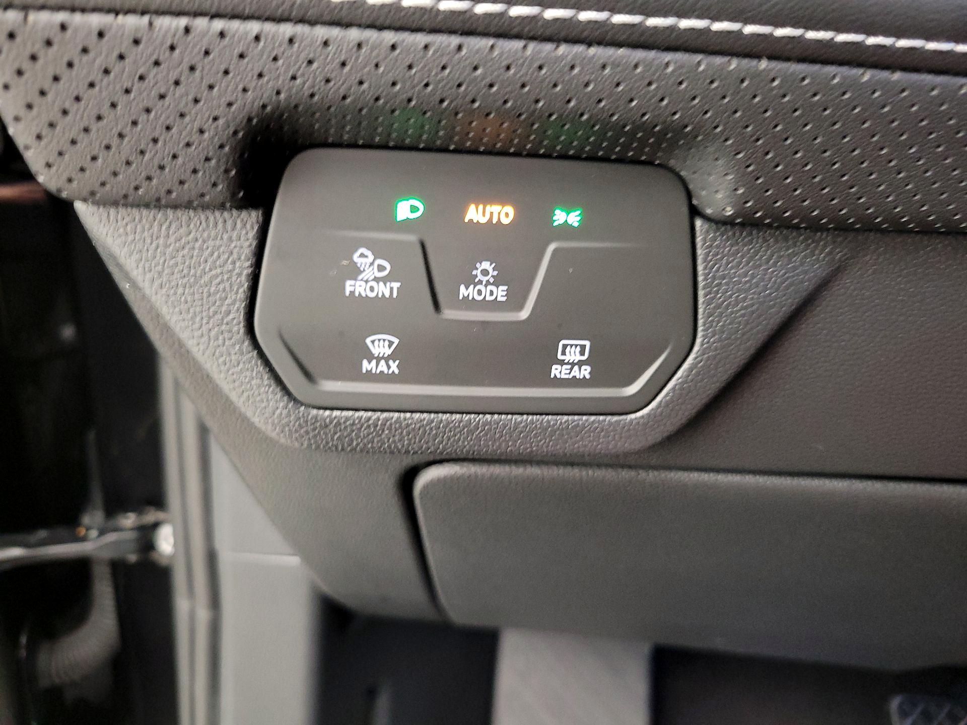 Thumbnail: 2024 Volkswagen Atlas - 13